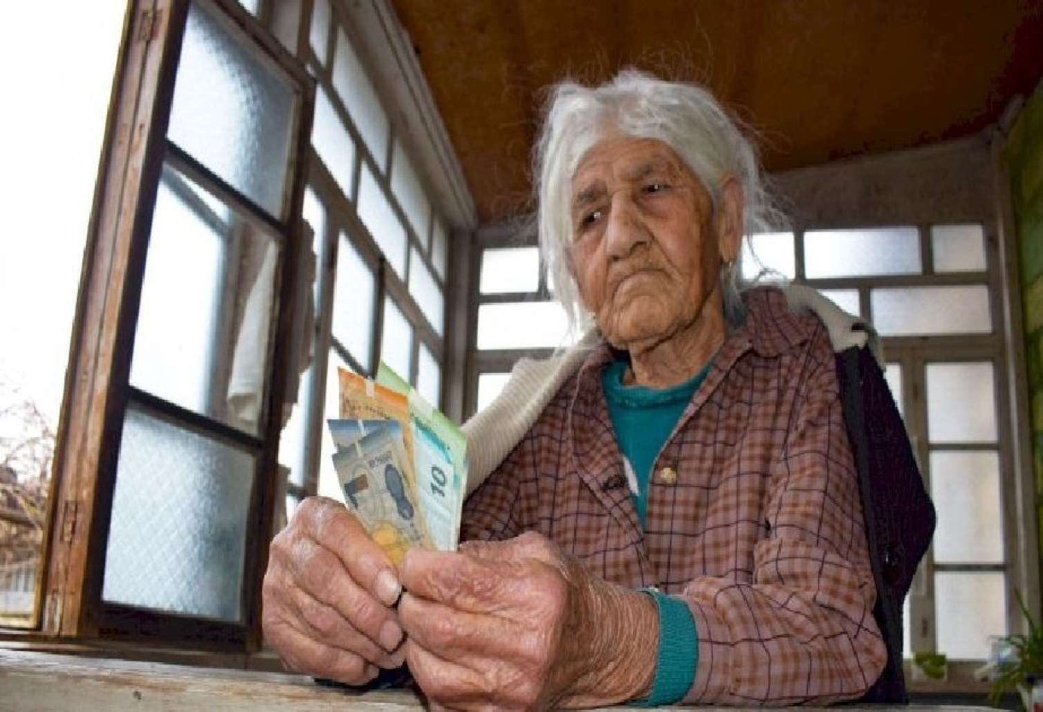 Sabahdan Azərbaycanda qadınların pensiya yaşı artırılır 