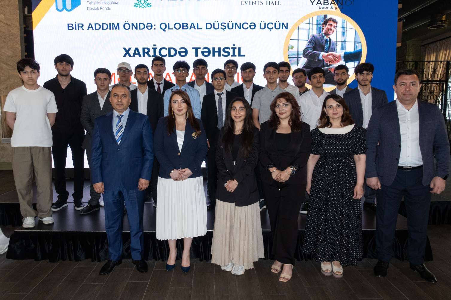 “Güvən” Fondu gəncləri qlobal dünyaya hazırlayır – Xaricdə təhsil mövzusunda yeni təlim - FOTO 