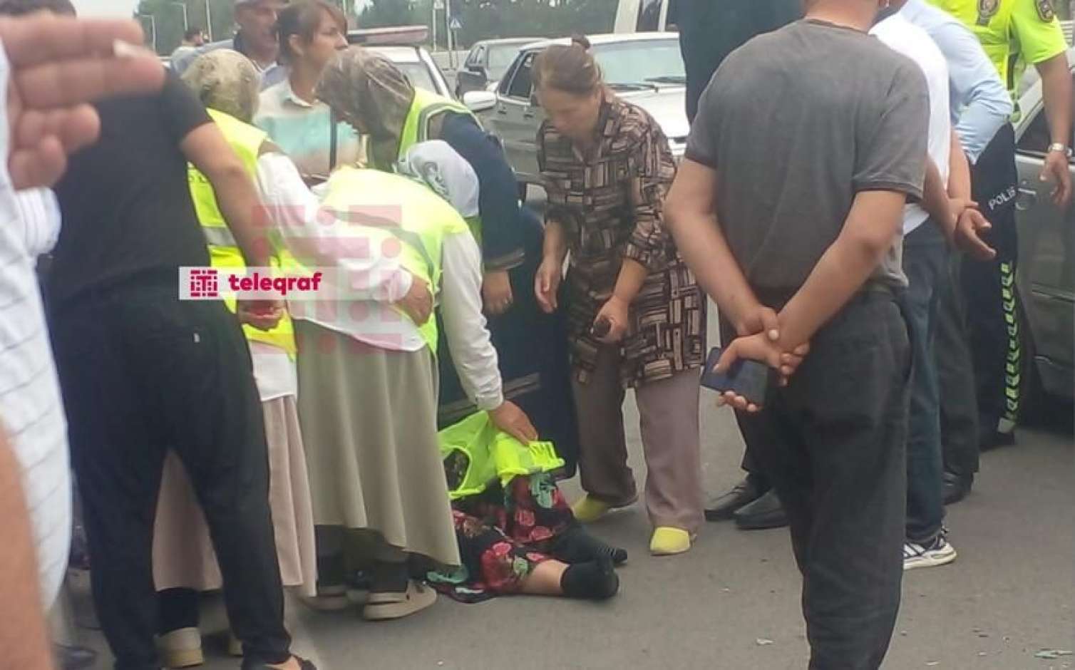Mingəçevirdə yol təmizləyən qadını avtobus vurdu - FOTO 
