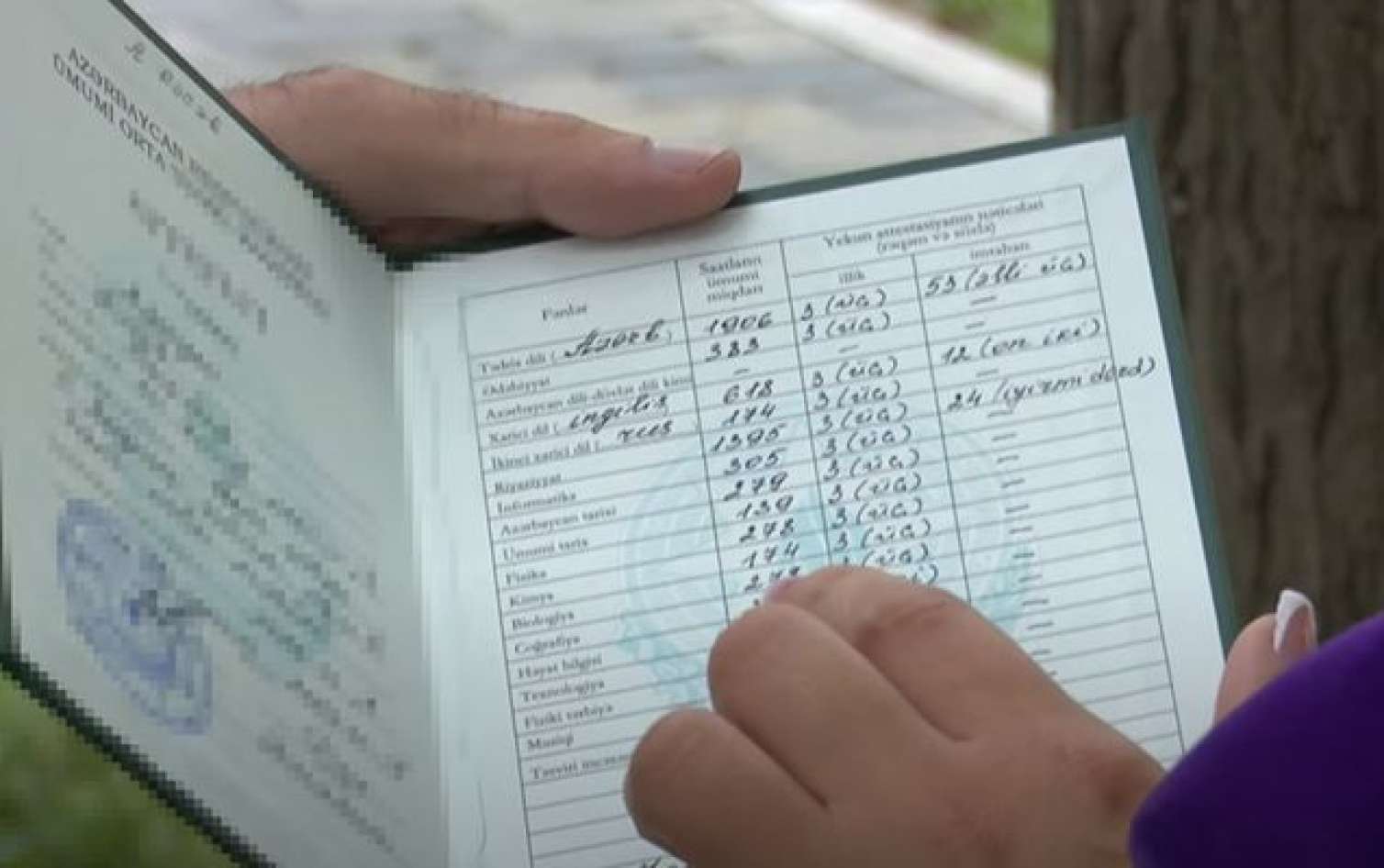 Attestata səhv qiymət yazan direktor cəzalandırıldı 