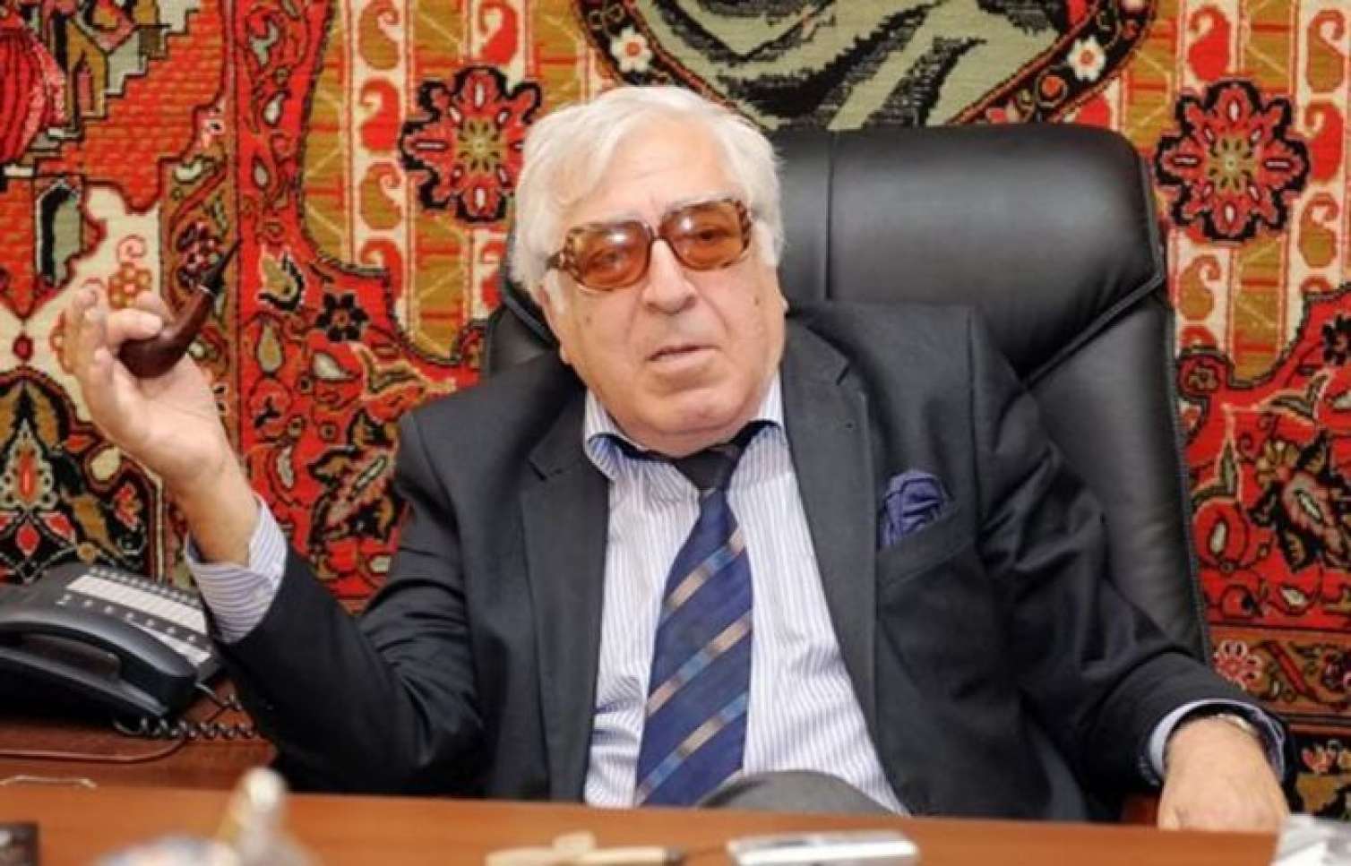 Anar Rusiyaya cavab yazdı - Əyri güzgüdə 