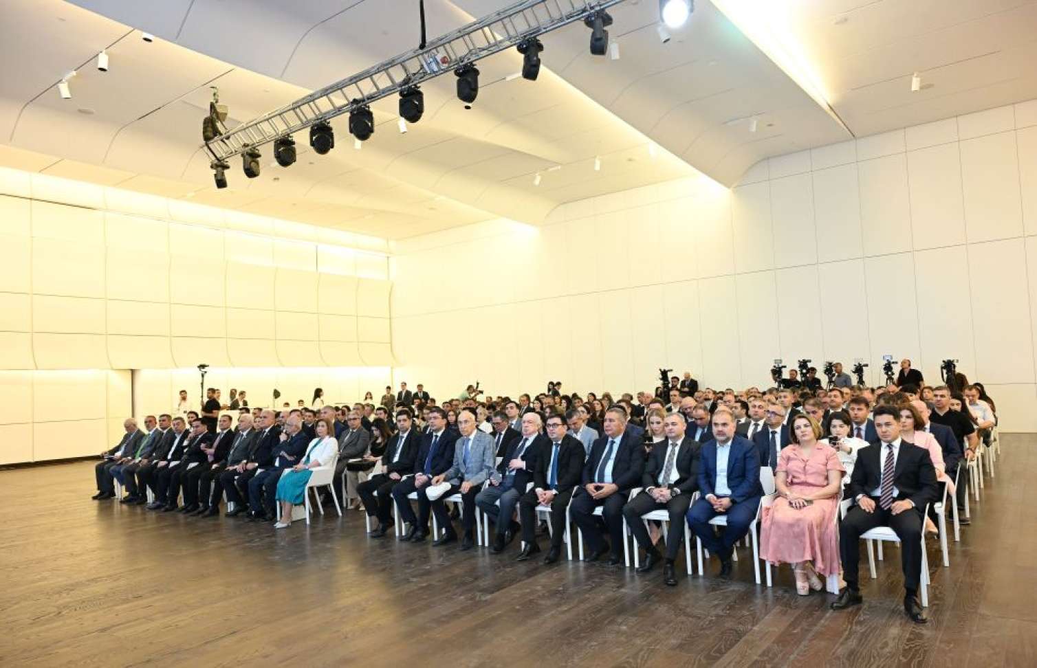 “Medianın inkişafında Ümummilli Lider Heydər Əliyevin rolu” mövzusunda konfrans keçirilir - FOTO