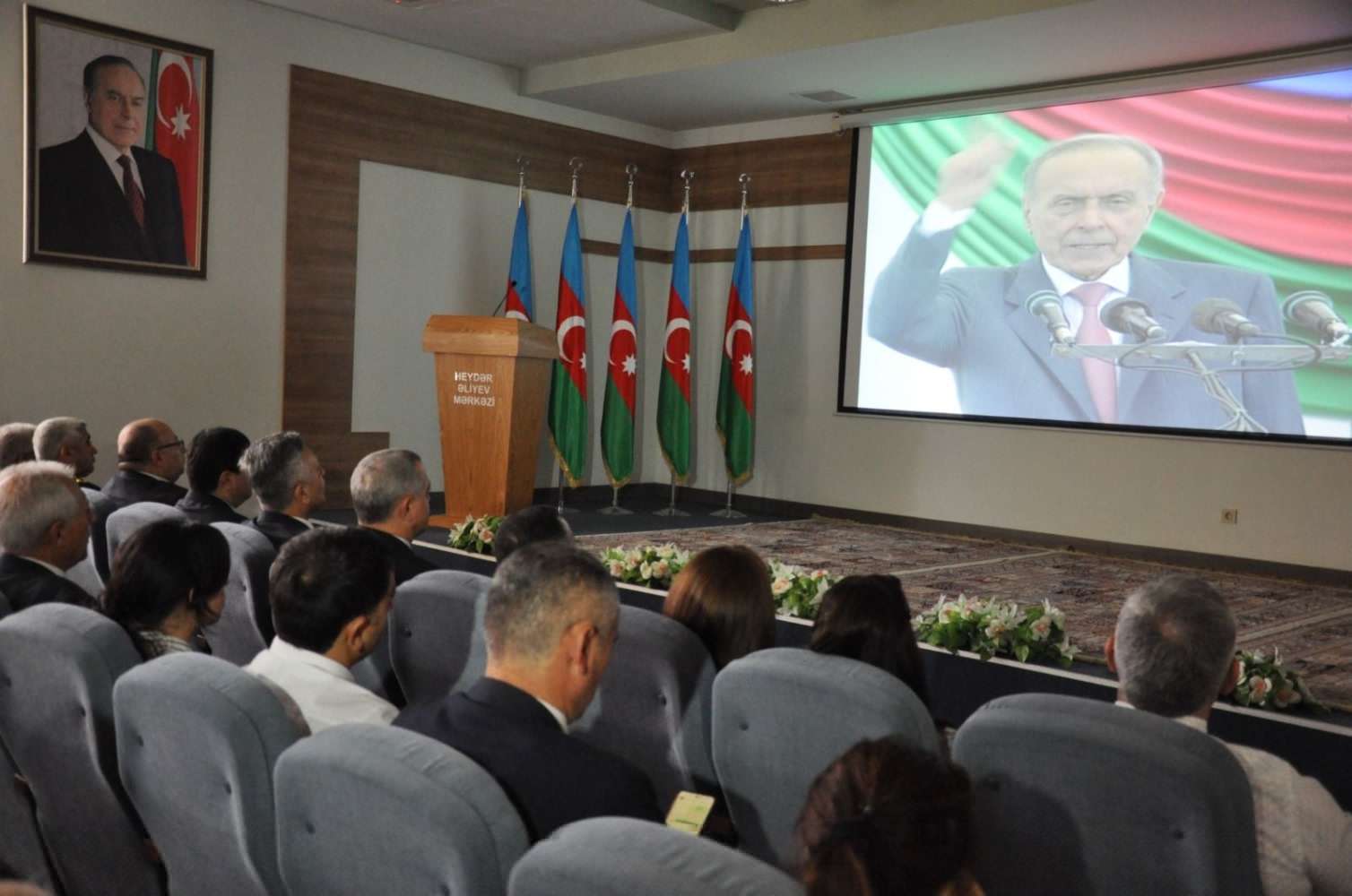 “Qərbi Azərbaycan İrsi” kitabının I cildinin təqdimatı oldu - FOTO