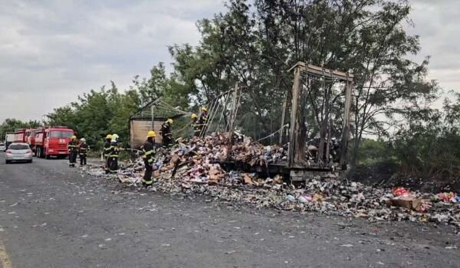 Şəkidə TIR kül oldu - Foto 