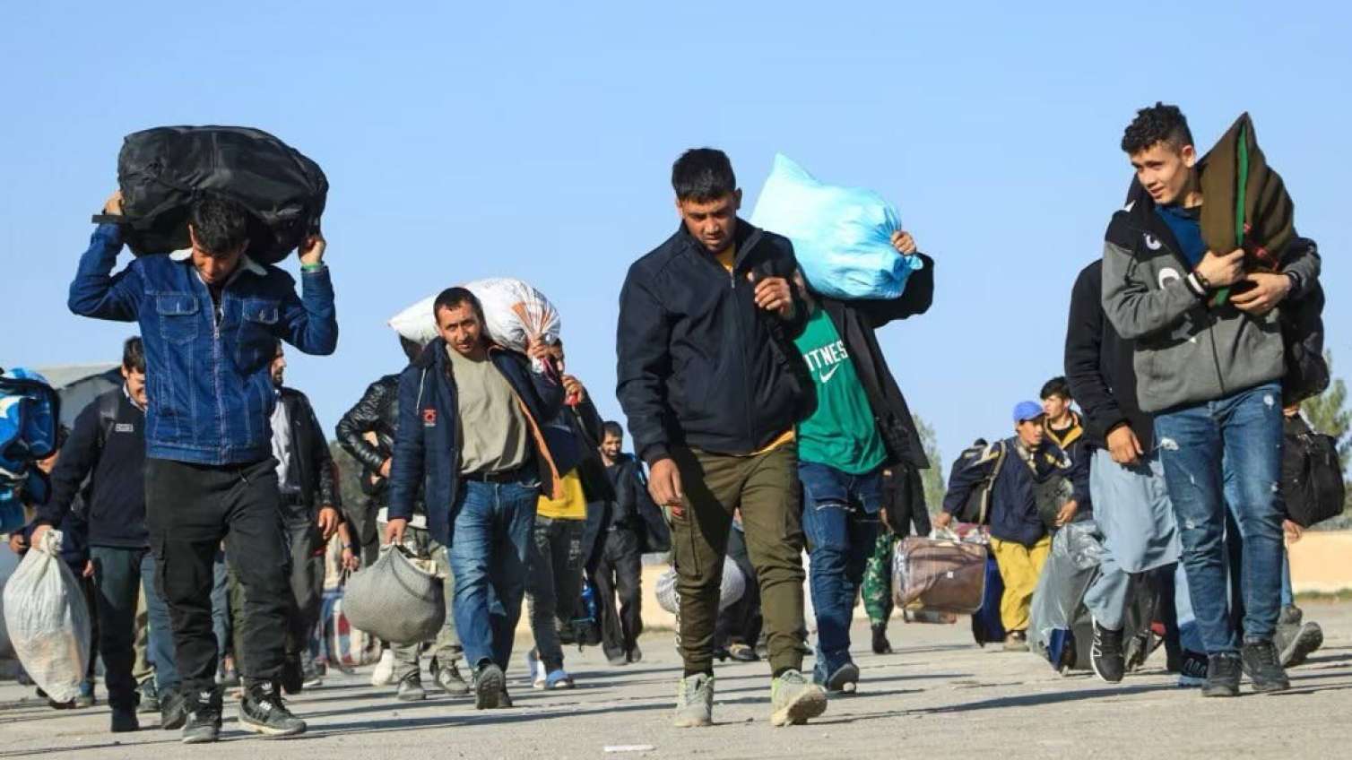 Alçaldıcı rəftardan çəkinin! -  Taliban İranı hədələdi 