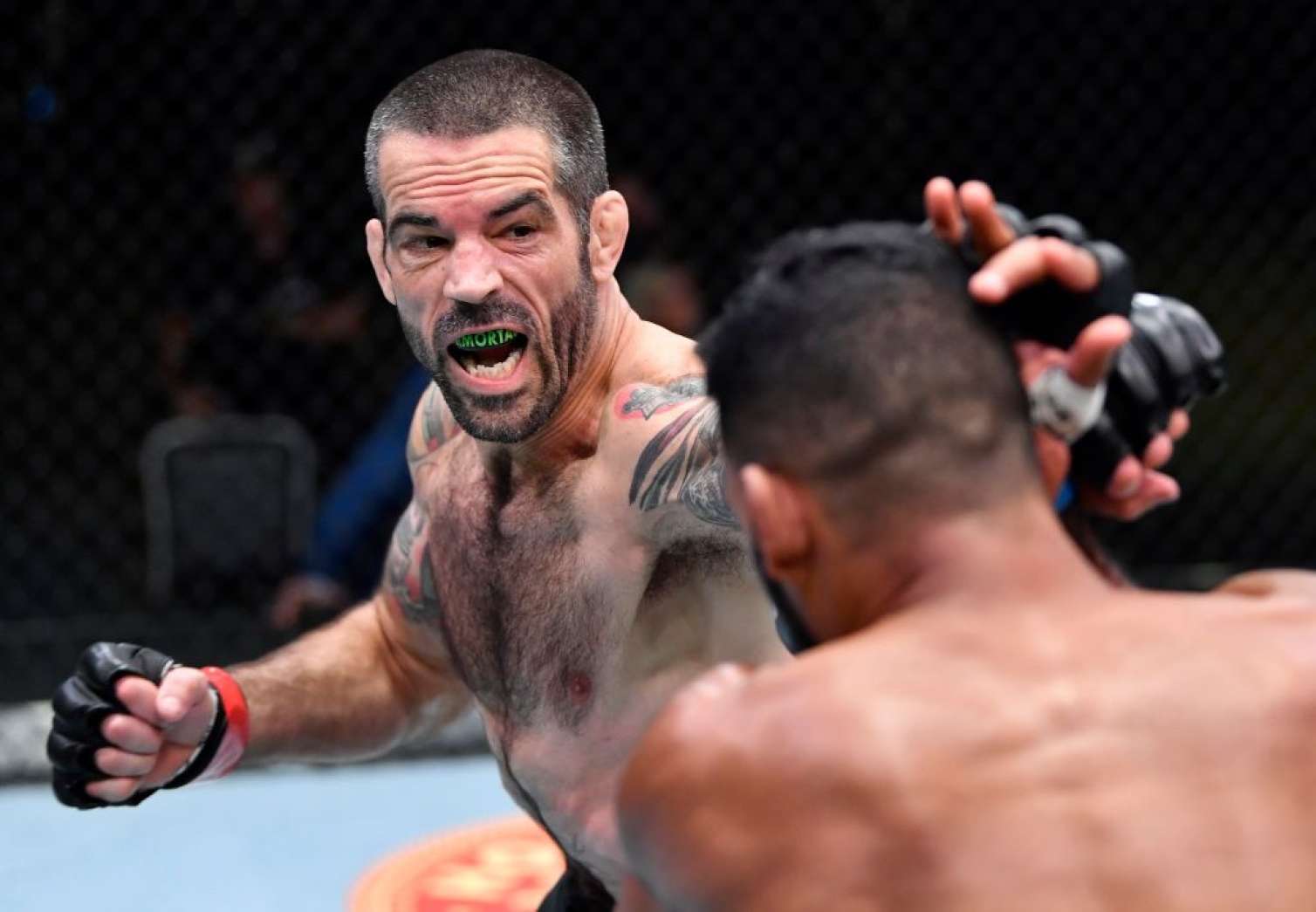 Məşhur döyüşçü UFC-dən uzaqlaşdırıldı 