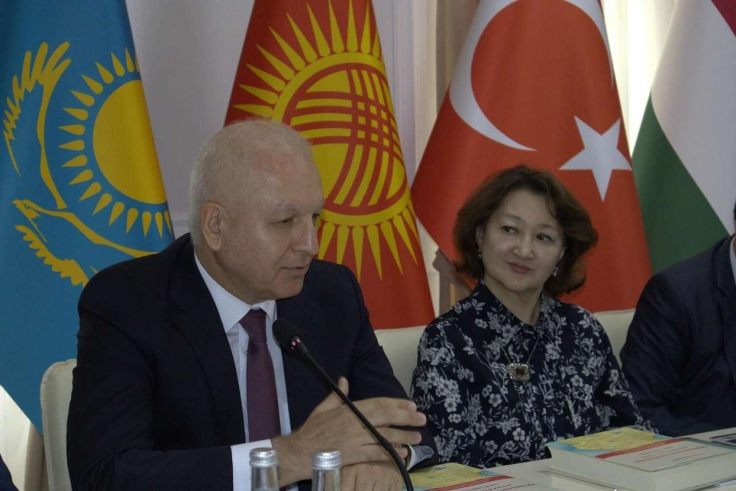 Fəxri Hacıyevin kitabının təqdimatı oldu - FOTO