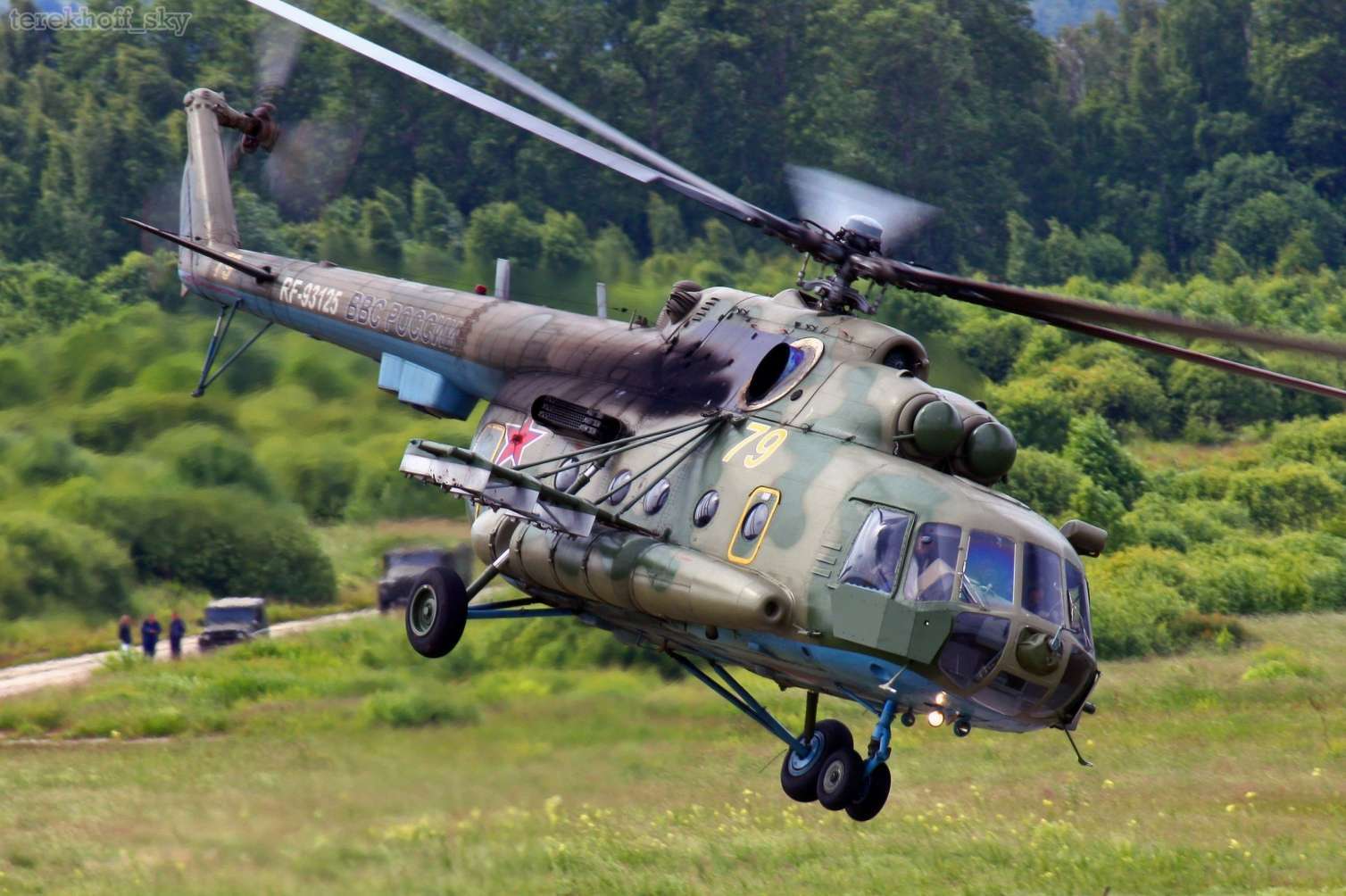Rusların Mİ-8 helikopteri radardan itdi 