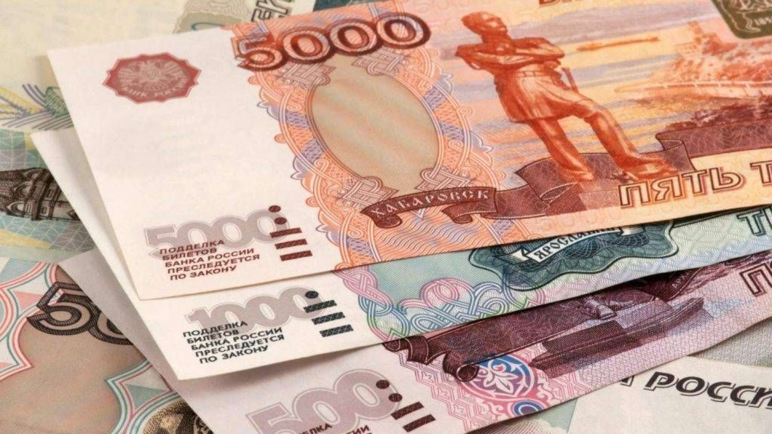 Rusiyadan yeni qadağa: Azərbaycanlılar evə pul göndərə bilməyəcəklər 