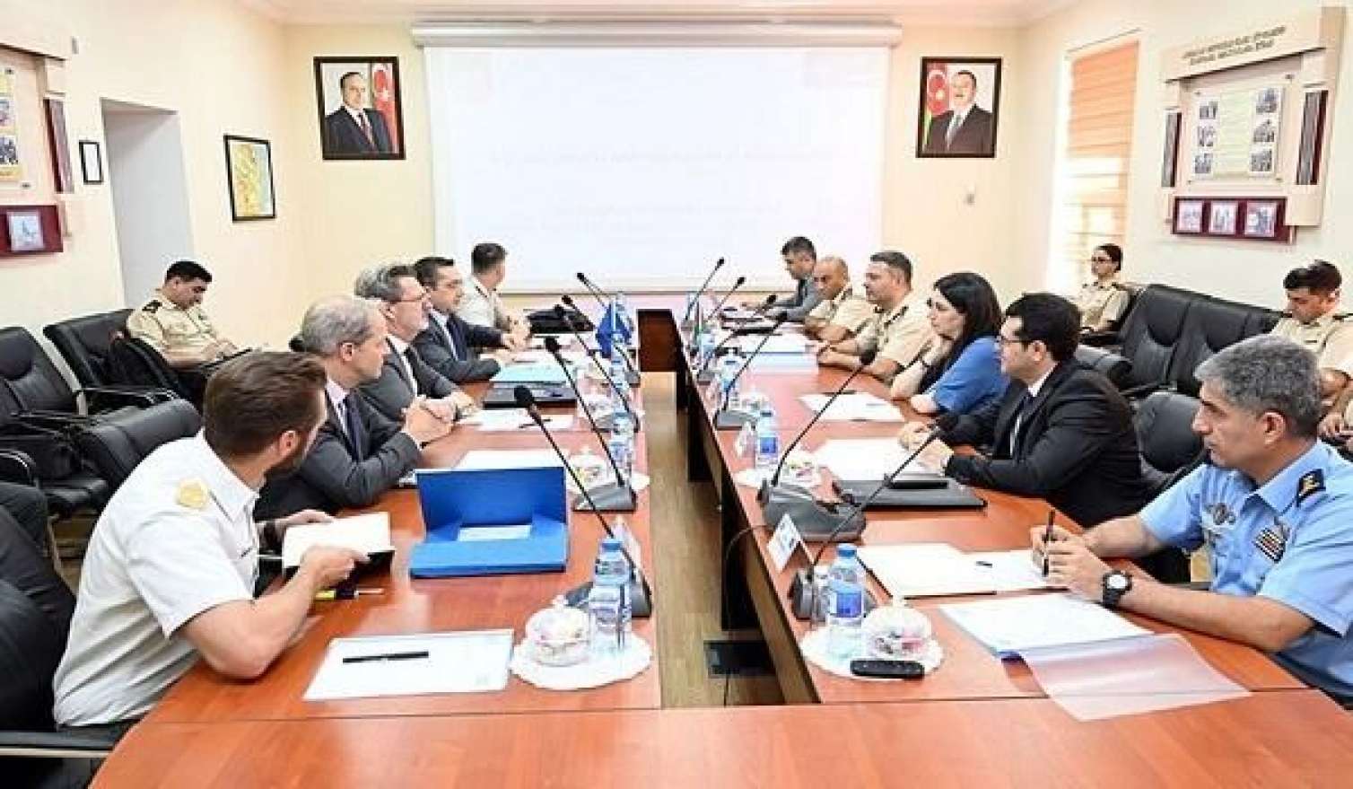 MN-də NATO nümayəndə heyəti ilə görüş keçirildi 