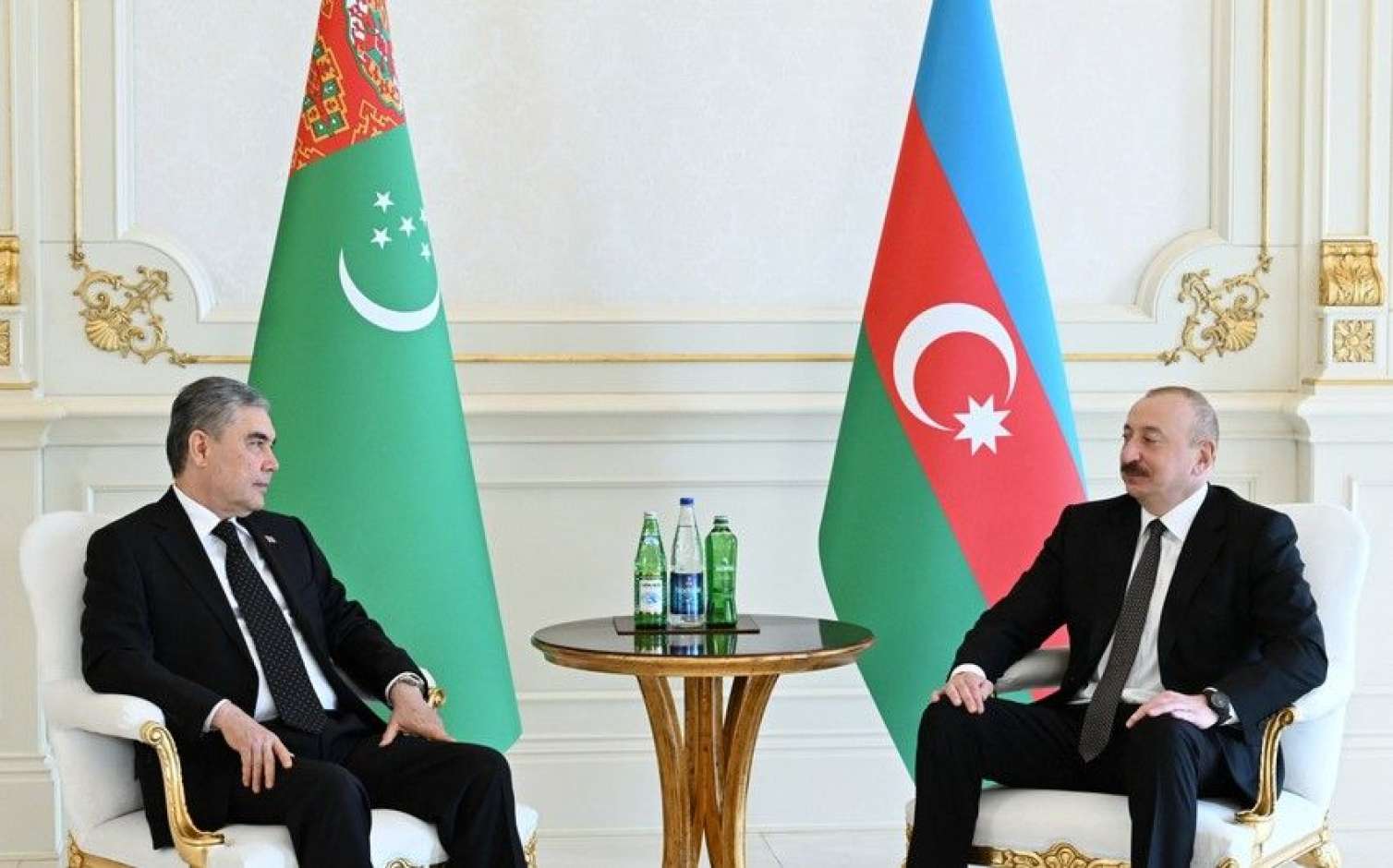 İlham Əliyev Berdiməhəmmədovla görüşdü  