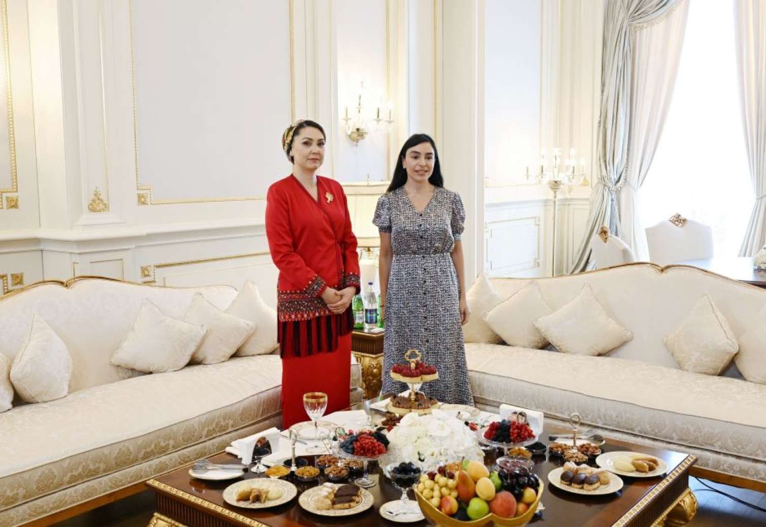 Leyla Əliyeva Atabayeva ilə bir arada  - FOTO