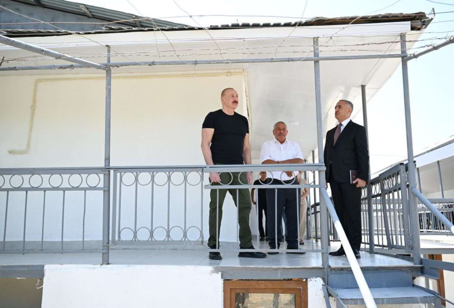 Prezident Xocalıda bu ailənin qonağı oldu -  FOTO