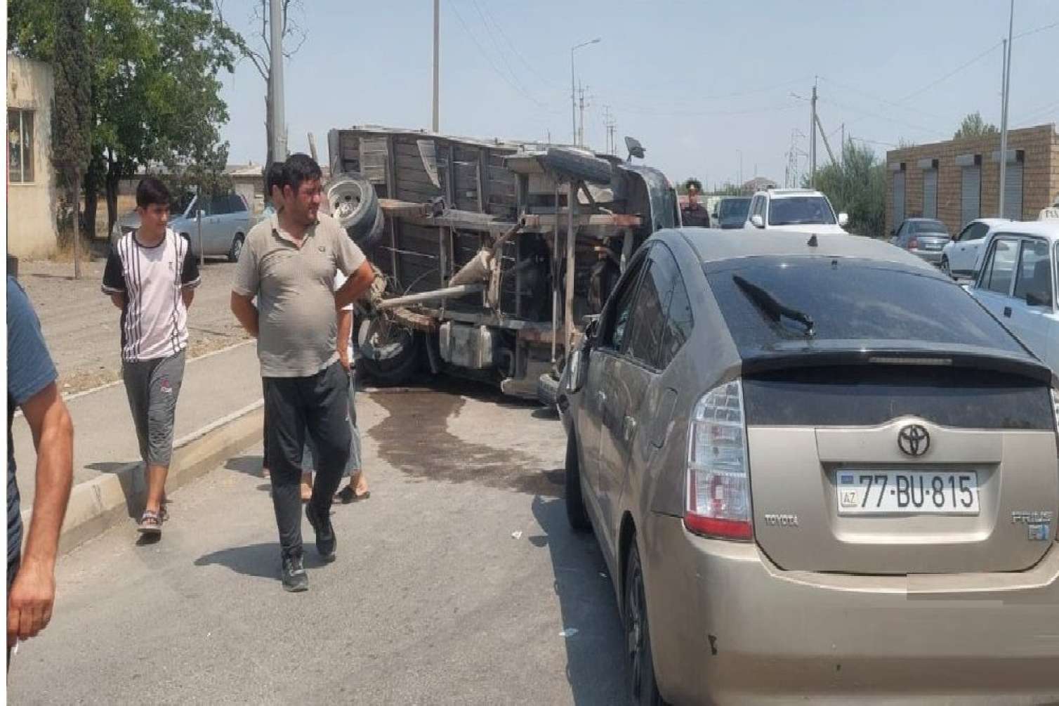 Gəncədə “Prius” “QAZel”i AŞIRDI - FOTO