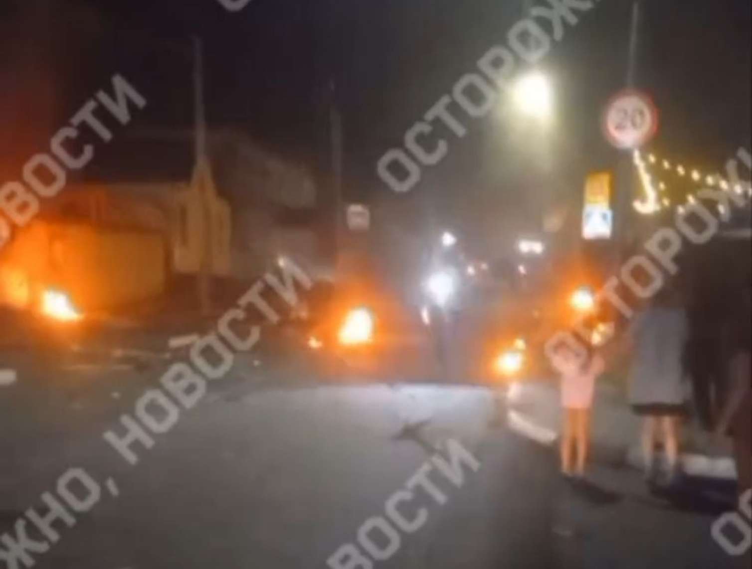 Onlarla PUA ilə Moskvaya hücum: Bütün hava limanları bağlandı - VİDEO 