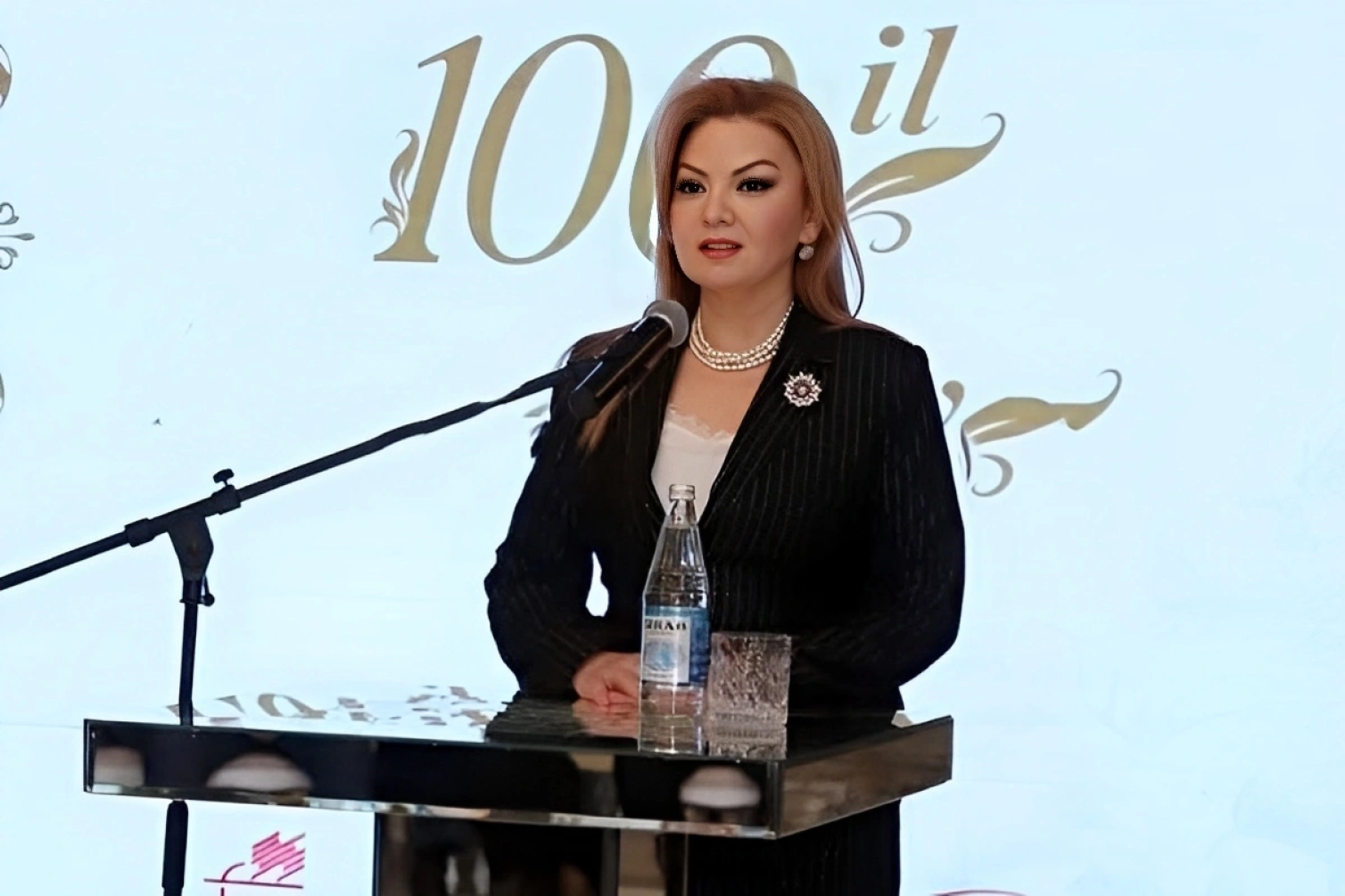 İşçisini hədələyən direktora adi töhmət verildi 