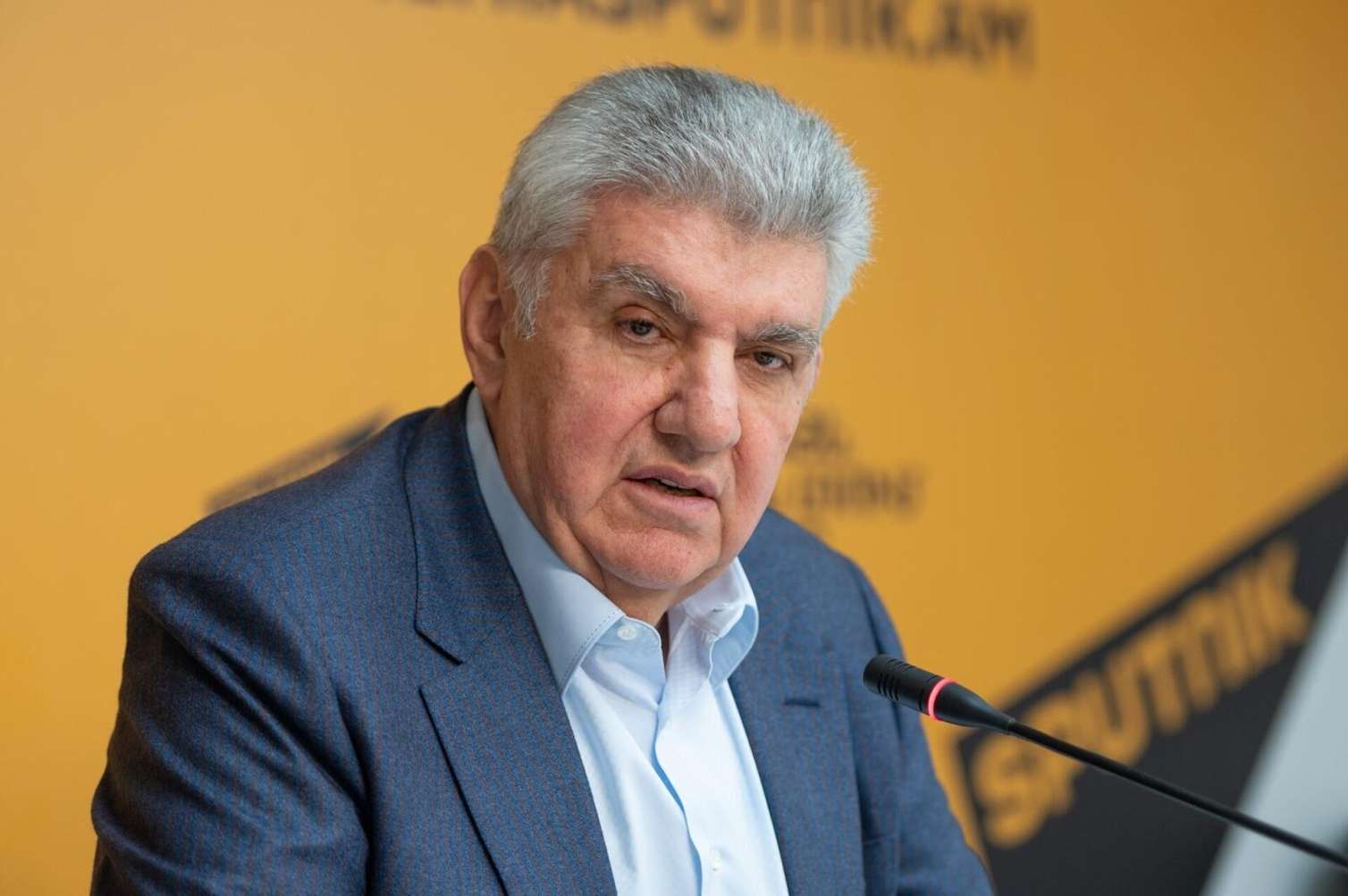 Məhkəmə Ara Abrahamyanın torpaqlarını əlindən aldı 