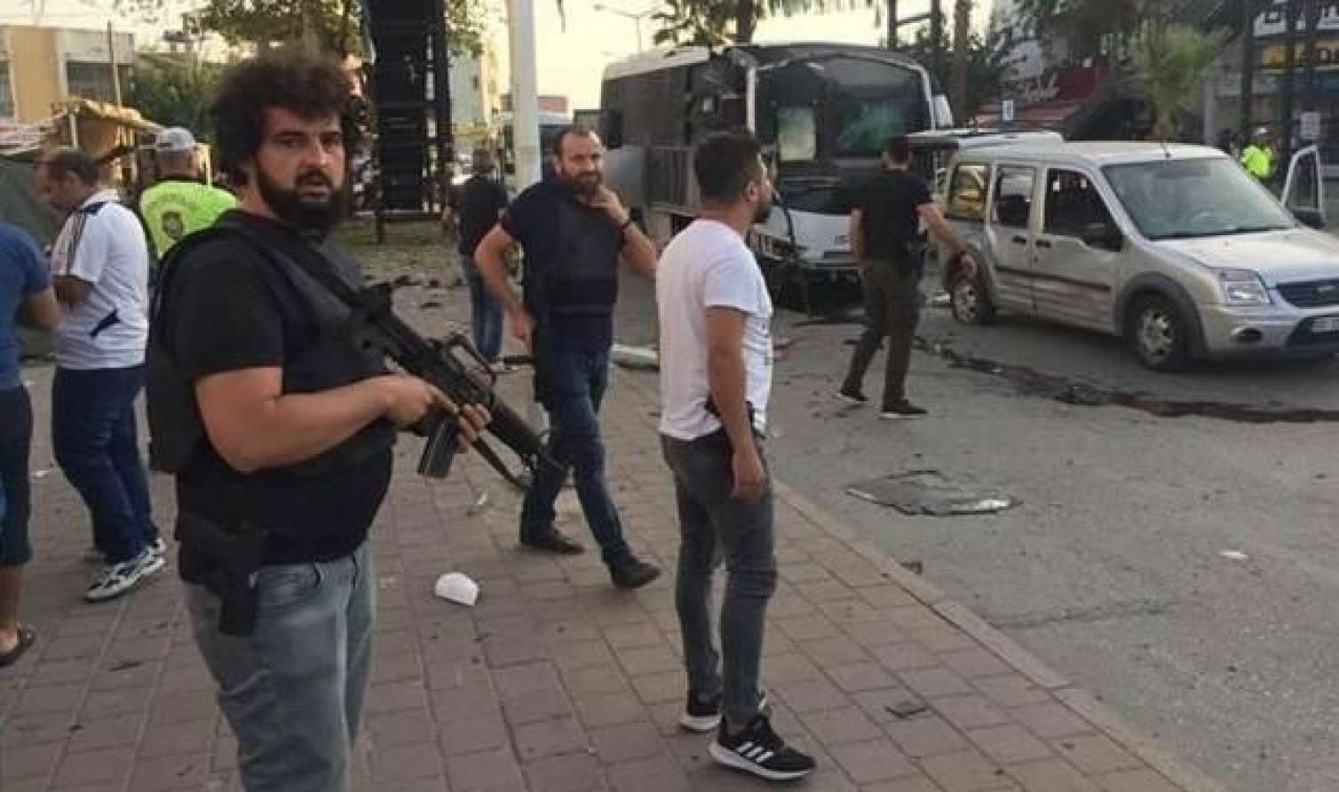 Türkiyədə atışma baş verdi: ölü və yaralılar var 