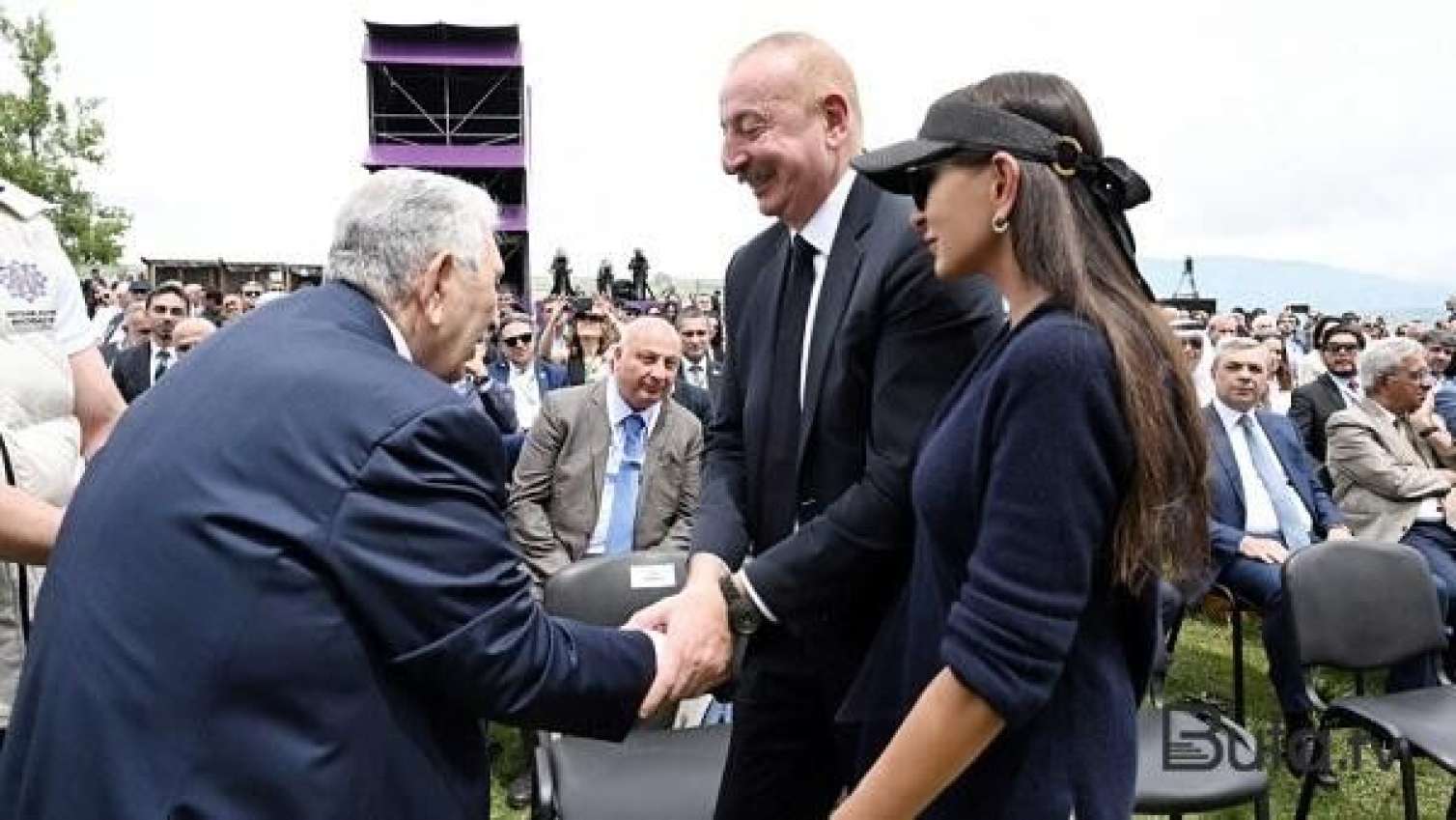 "O, hər kəsin sevdiyi əsl Xalq artisti idi" - Mehriban Əliyeva 