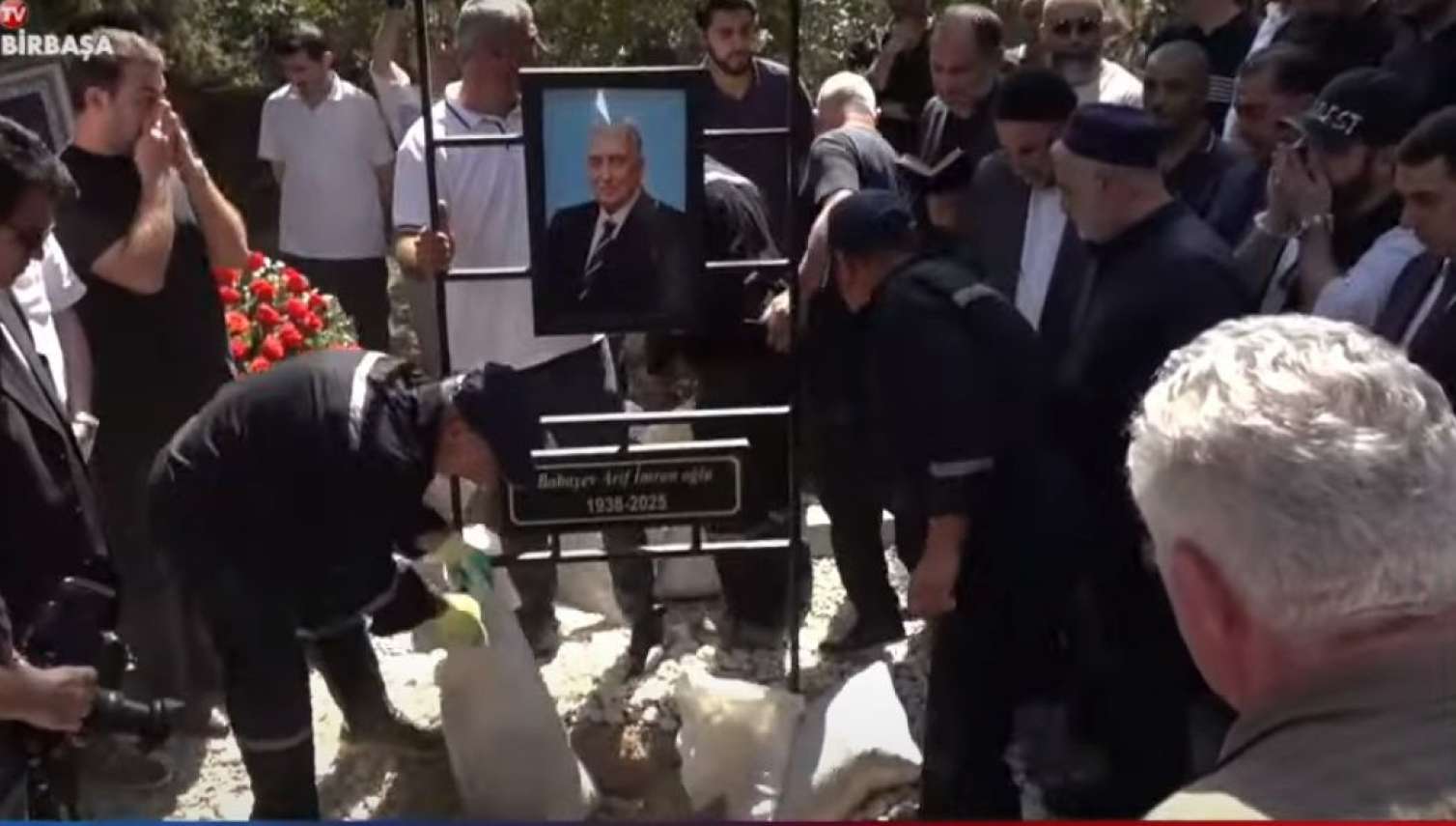 Arif Babayev dəfn edildi - YENİLƏNİB - VİDEO