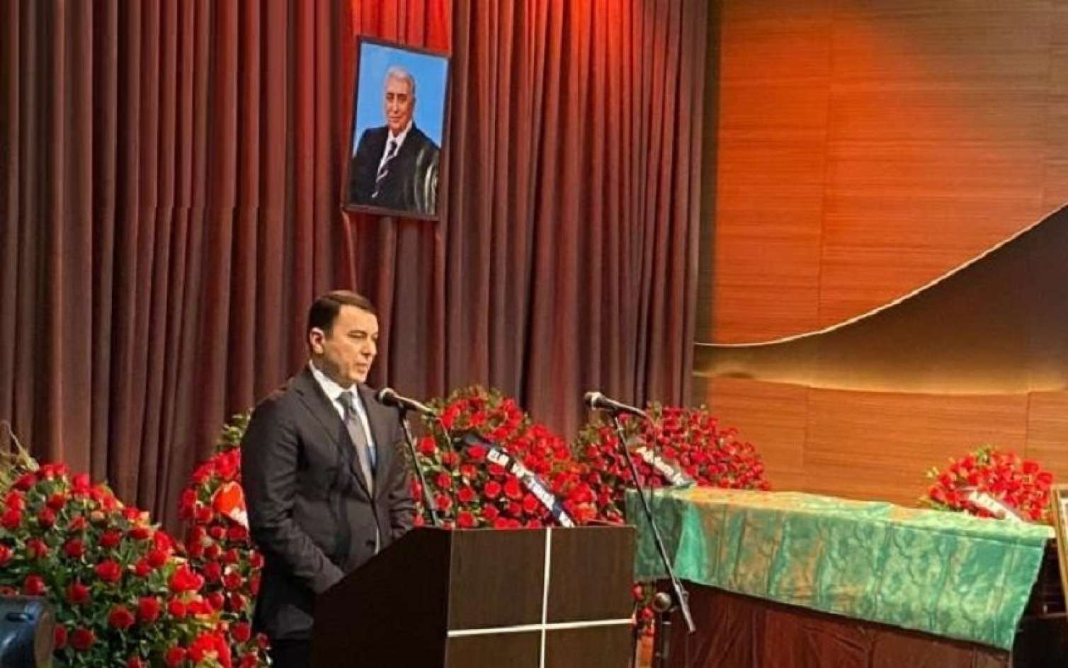 "Arif Babayev bu dünyadan razı köçdü" - Nazir