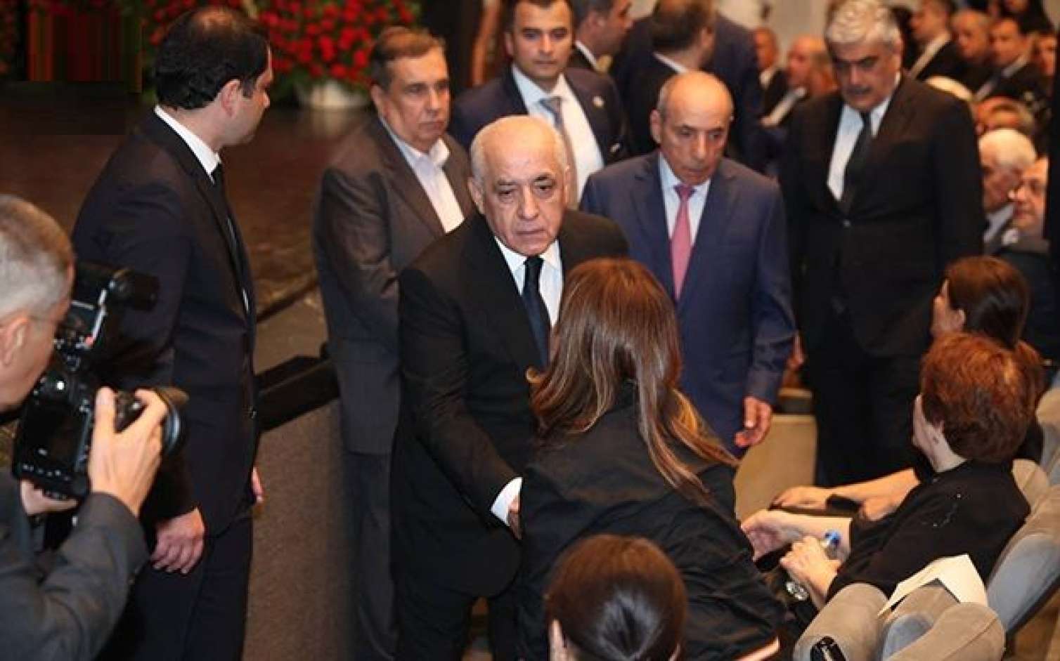 Əli Əsədov keçmiş müavininin vida mərasiminə qatıldı -  FOTO