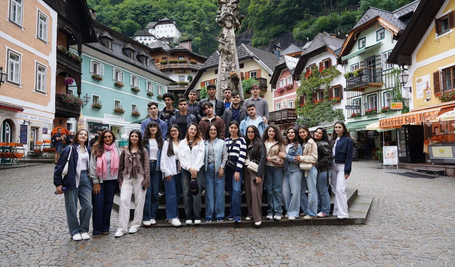 "Azərlotereya"nın dəstəyi ilə şəhid övladları üçün Avstriyada yay düşərgəsi keçirilib - FOTO - FOTO