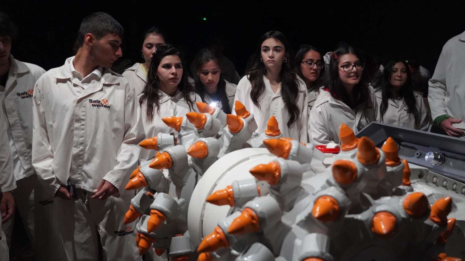 "Azərlotereya"nın dəstəyi ilə şəhid övladları üçün Avstriyada yay düşərgəsi keçirilib - FOTO - FOTO