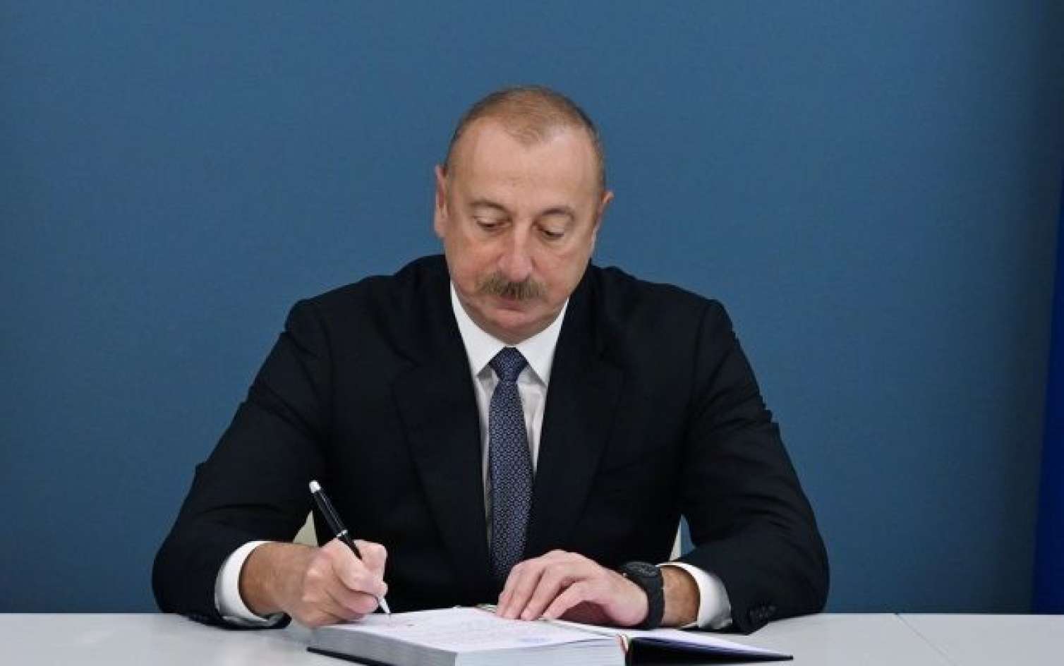 İlham Əliyev İcbari Tibbi Sığorta üzrə Dövlət Agentliyi ilə bağlı FƏRMAN İMZALADI