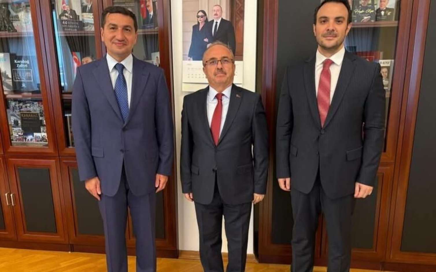Hikmət Hacıyev Birol Akgünlə görüşdü 