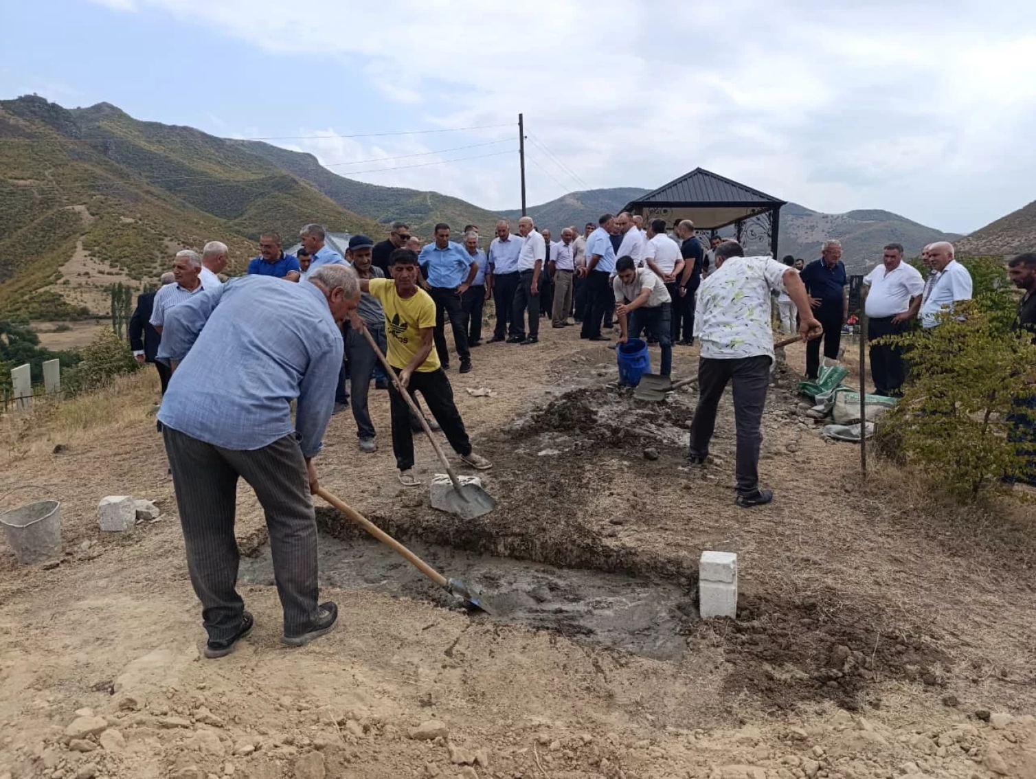 Şair Məmməd İsmayıl dəfn olundu - FOTO 