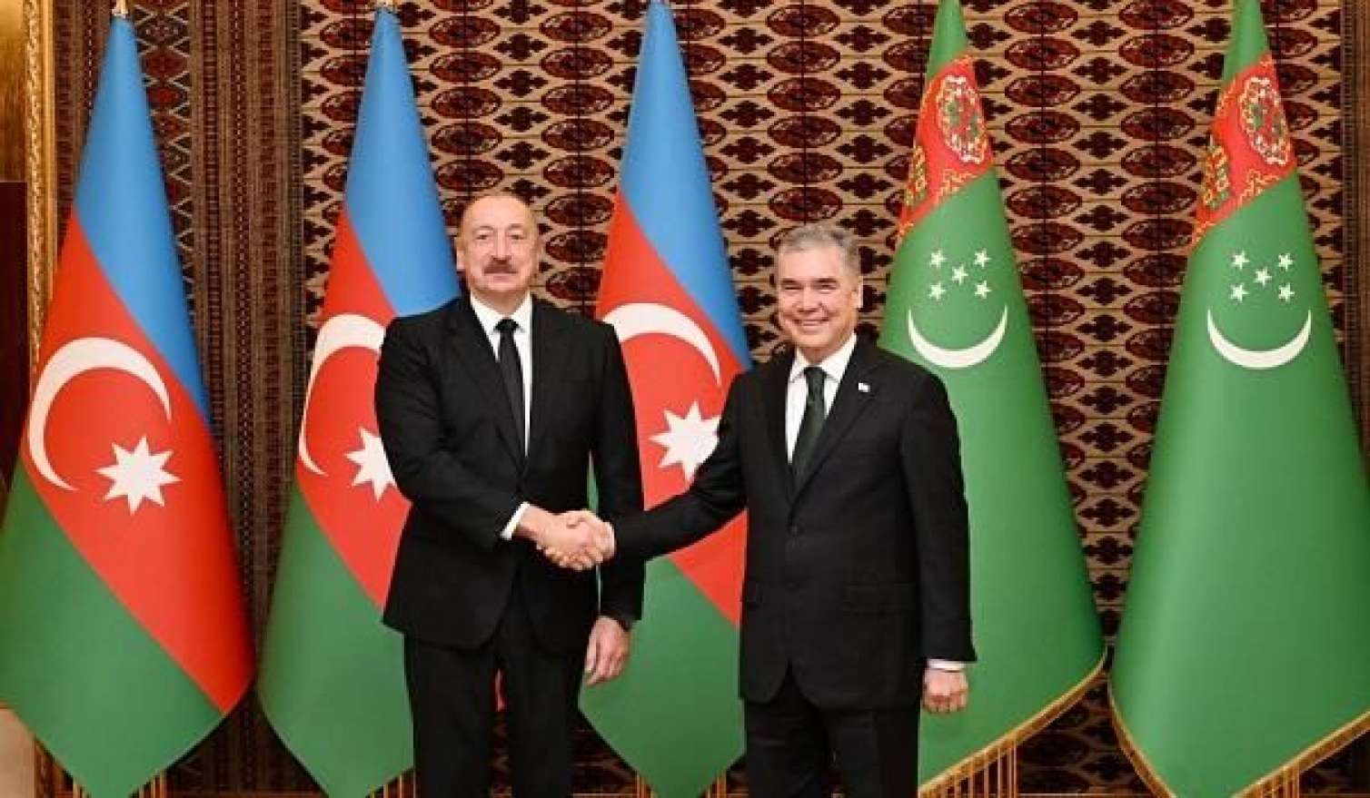 İlham Əliyev Berdiməhəmmədovla təkbətək görüşdü 
