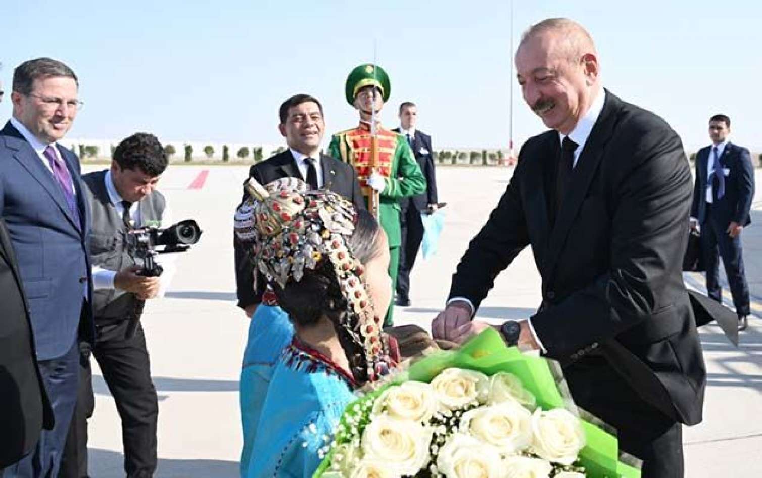 İlham Əliyev Türkmənistanda belə QARŞILANDI
