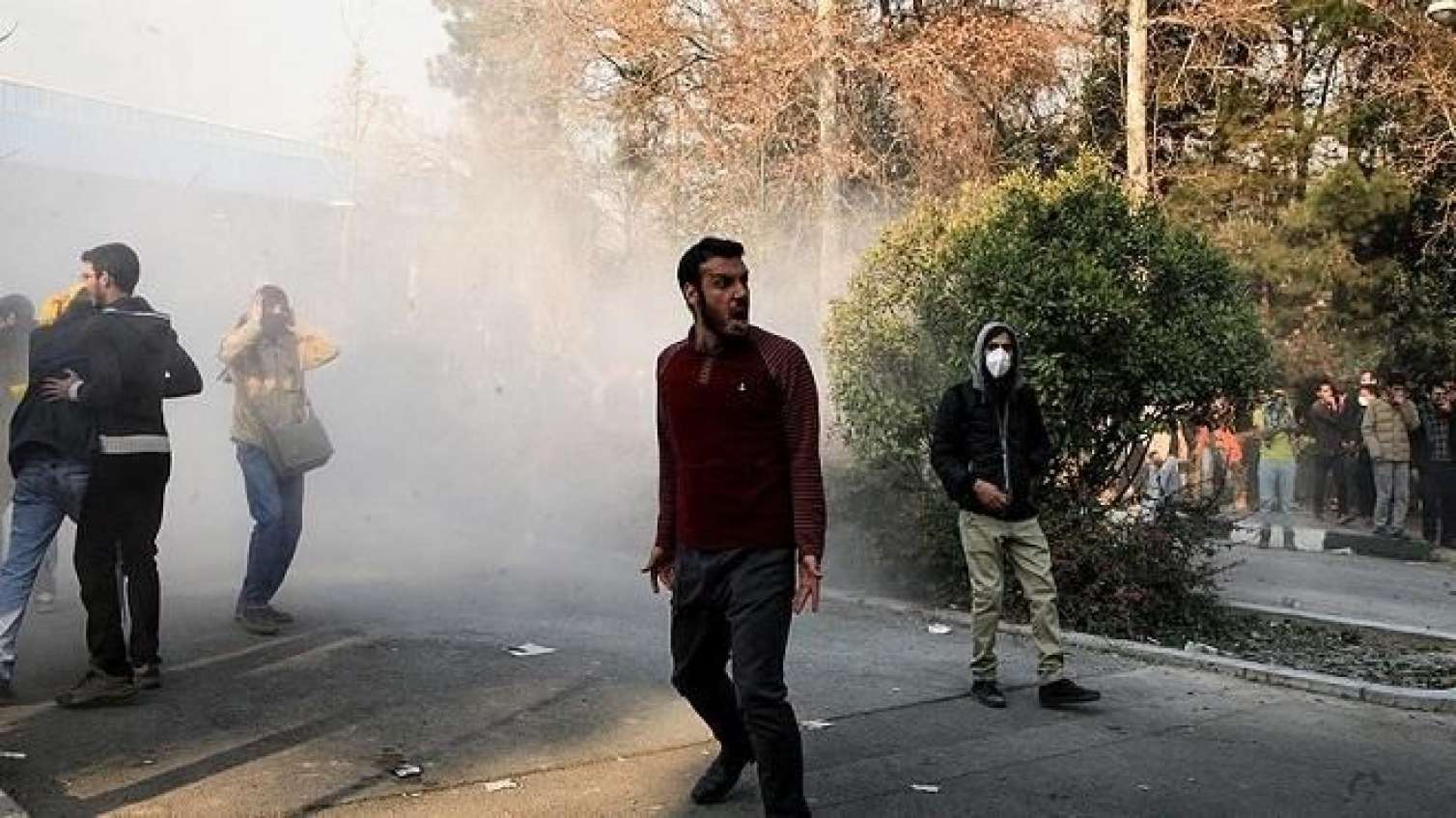 İranda xalq yenə küçələrə axışdı 