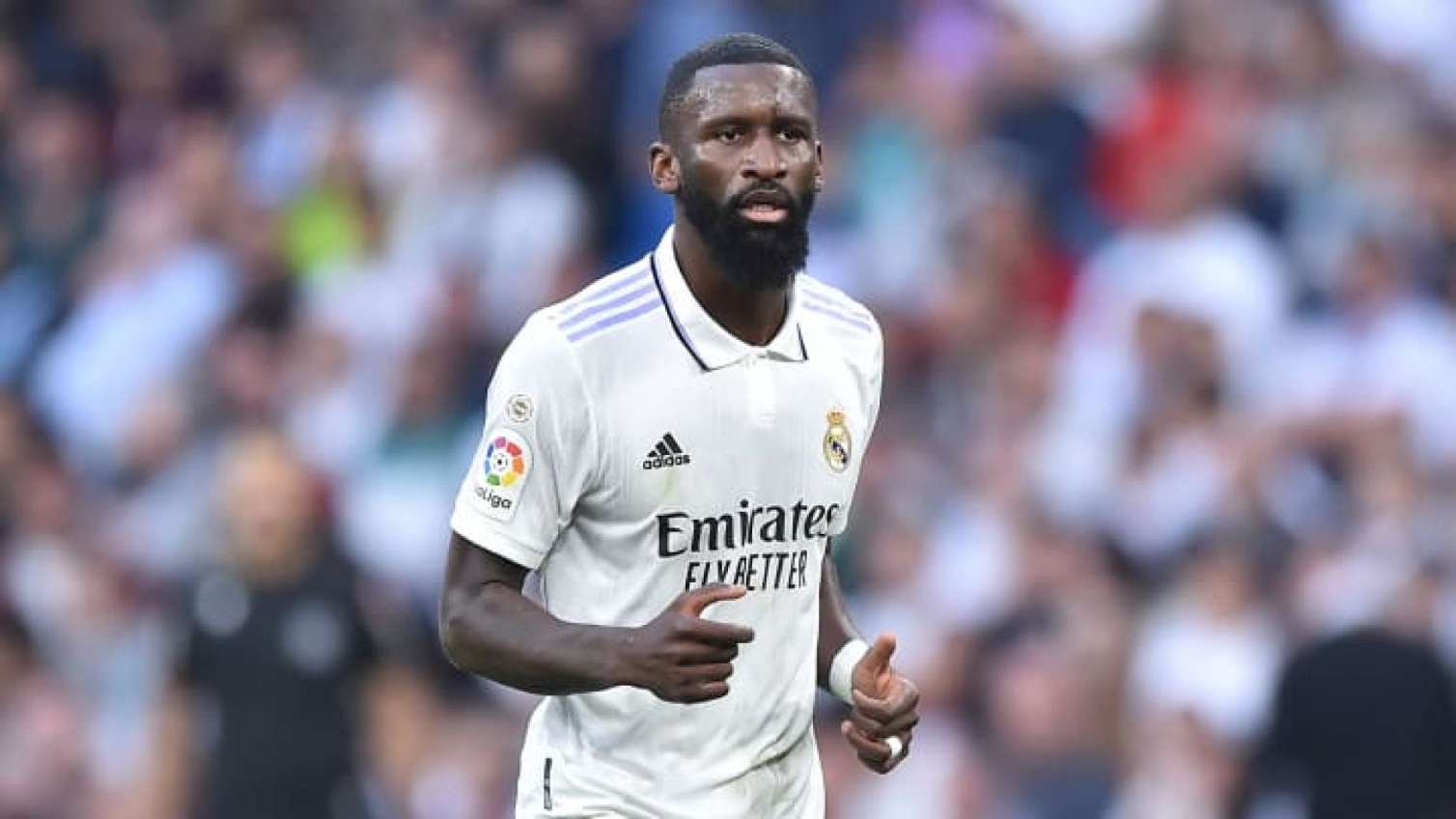 FIFA "Real Madrid"in müdafiəçisi ilə bağlı istintaqı başa çatdırdı 