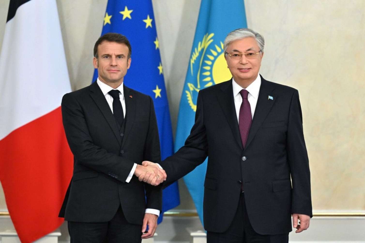 Makron və Tokayev Cənubi Qafqazı müzakirə etdi 