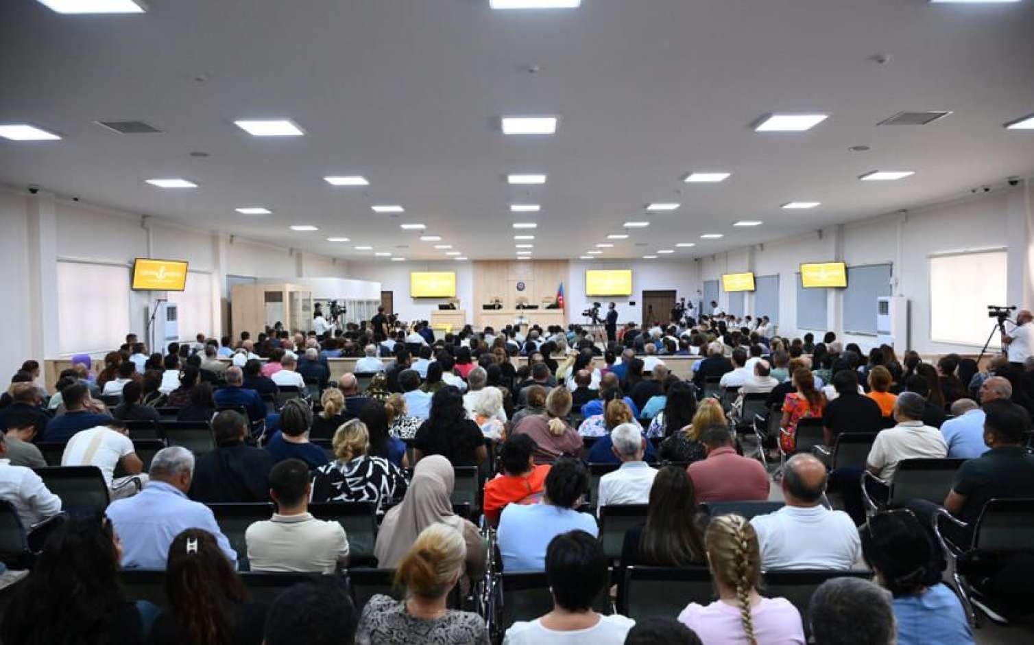 Vardanyanın məhkəməsində zərərçəkmişlər dinlənildi 