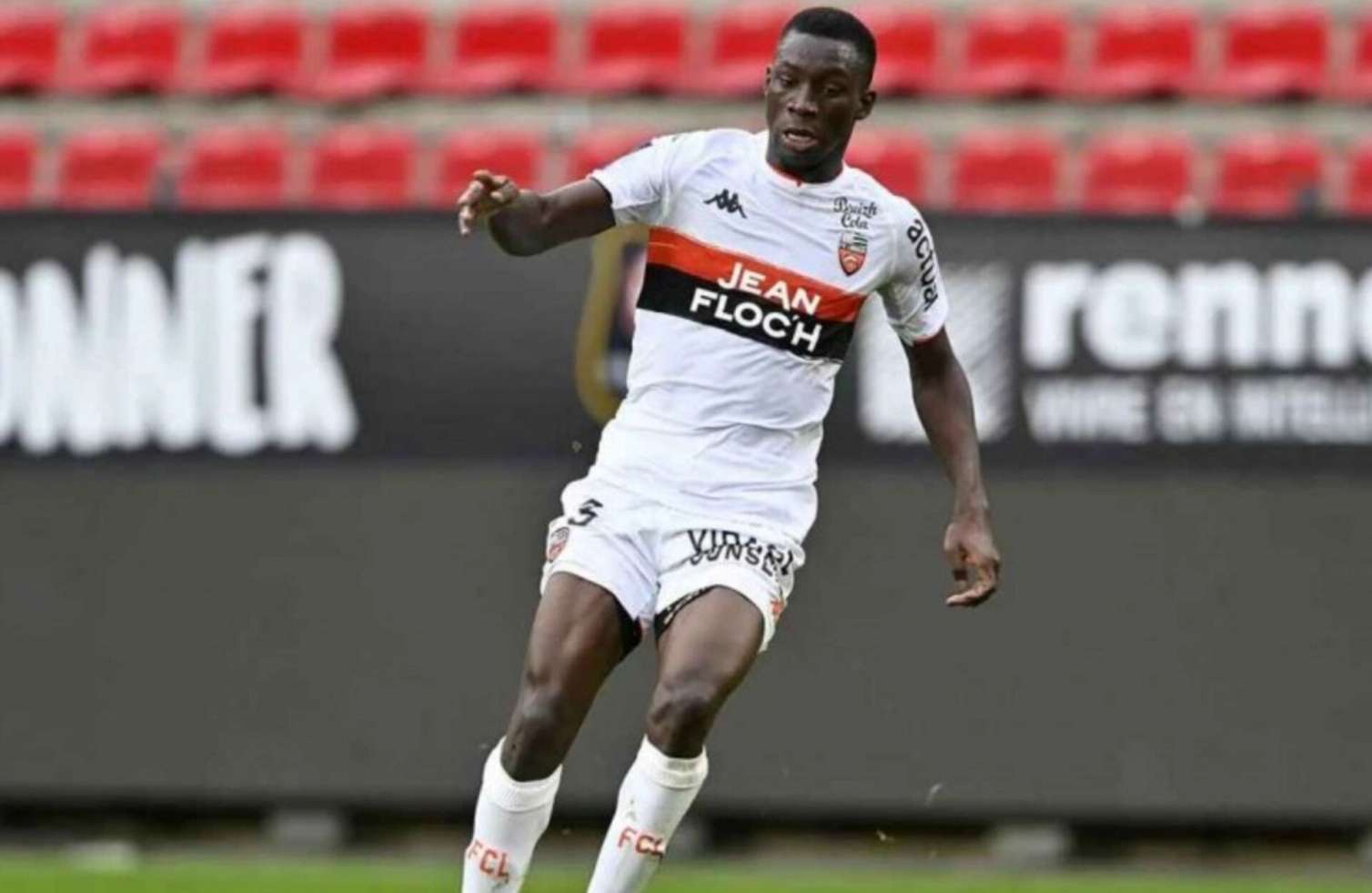 "Qarabağ"da daha bir əcnəbi futbolçu  