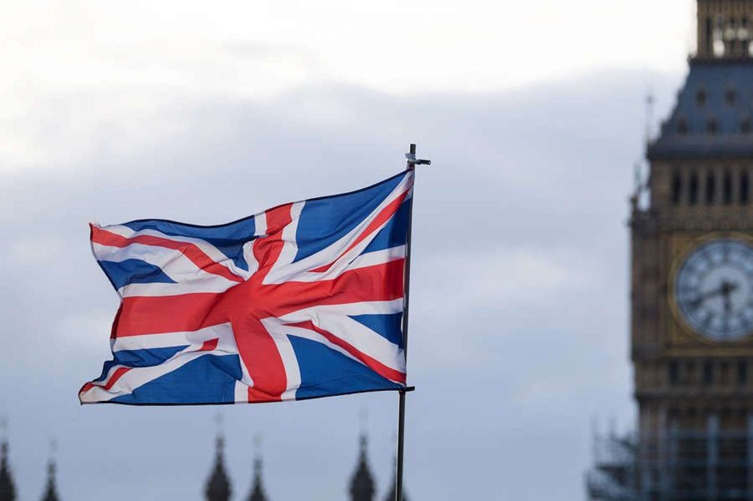 Britaniya Fransadakı böhrana görə miqrant axınından qorxur 