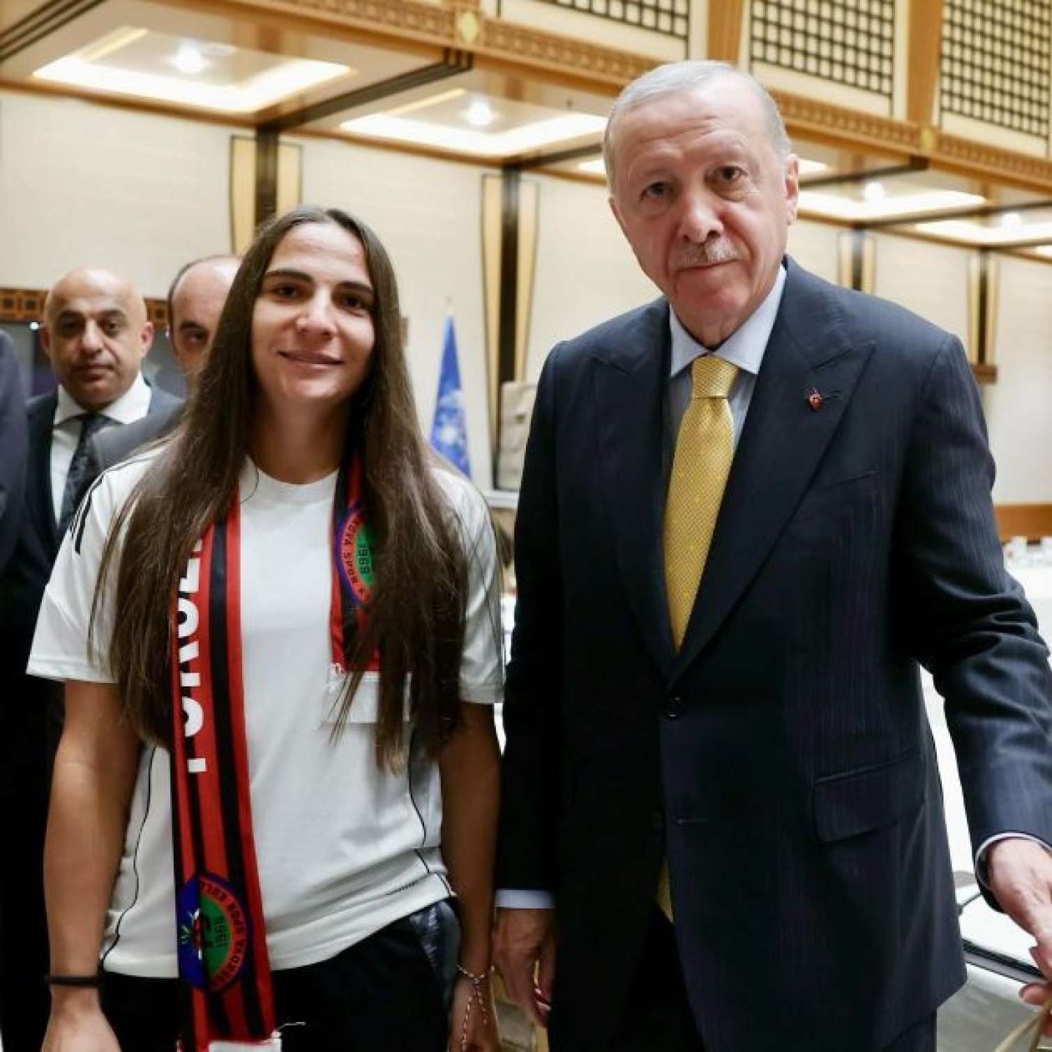 Ərdoğan Azərbaycan futbolçuları ilə görüşdü -  FOTO