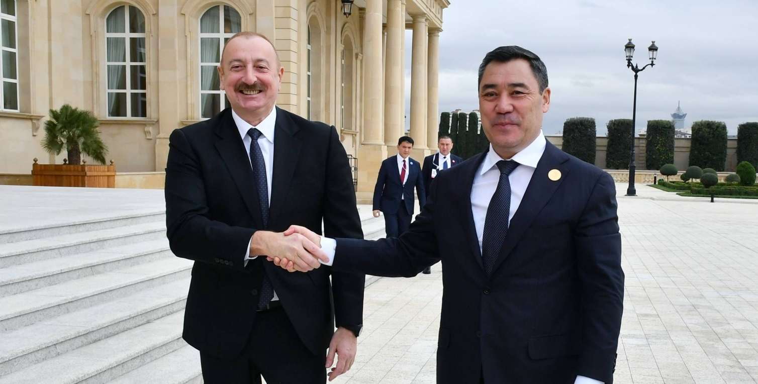 İlham Əliyev Japarovu təbrik etdi 