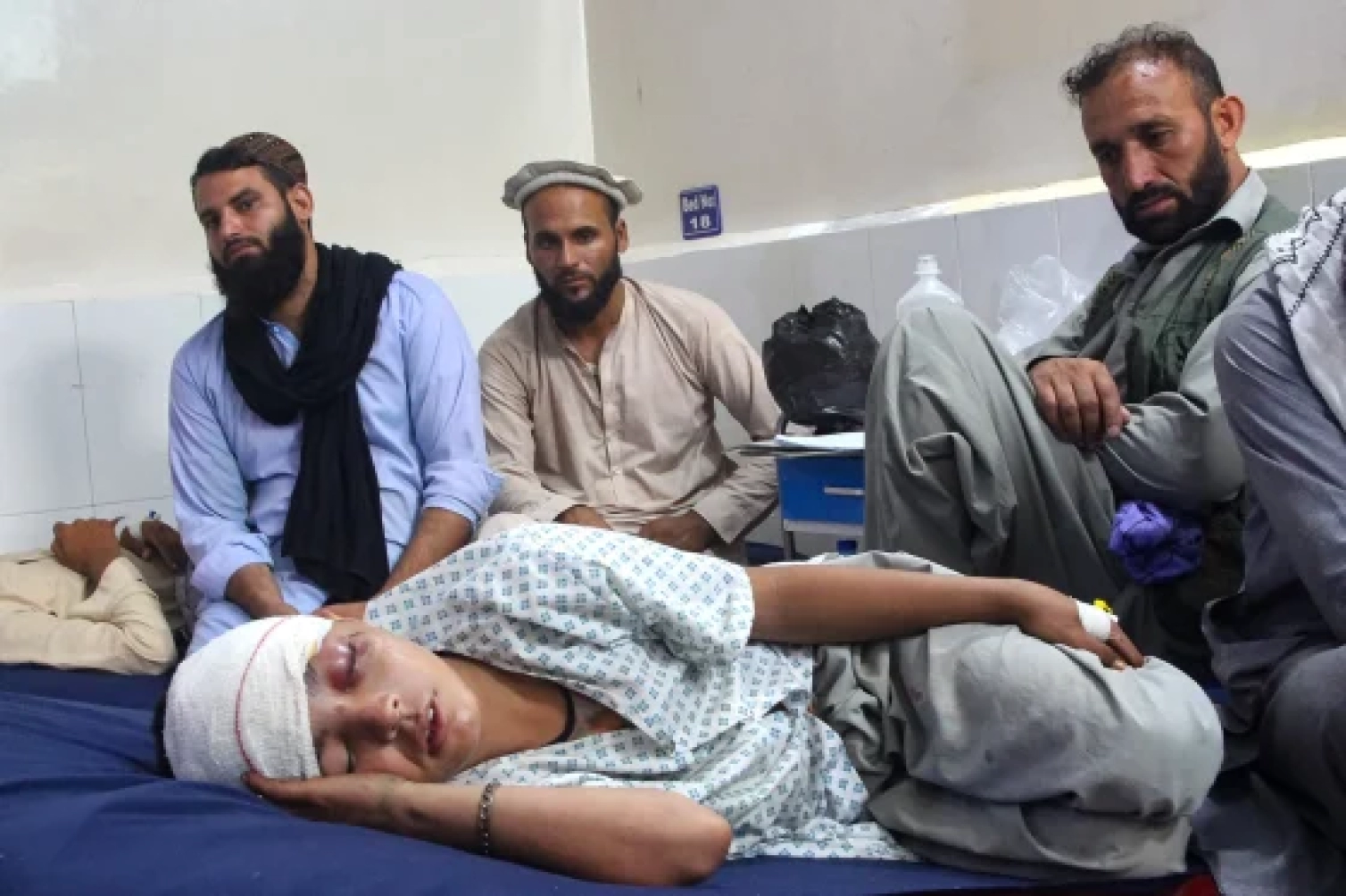 Taliban rejiminin qaydaları Əfqanıstana yardımları çətinləşdirir 