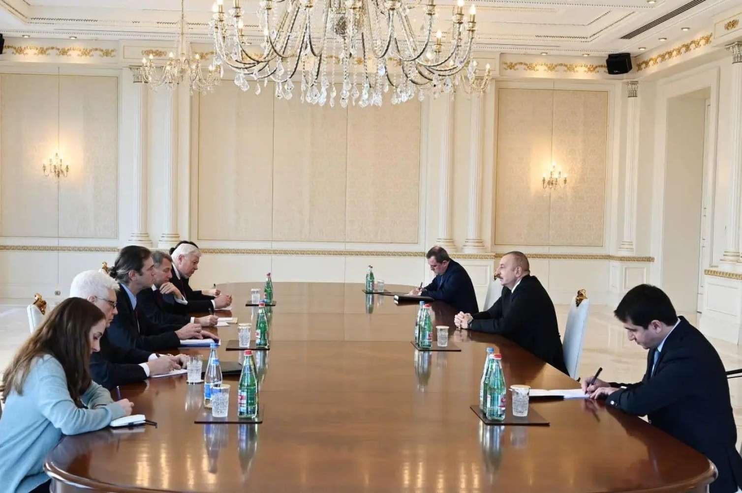 Mən sizi dəvət etməmişəm - Prezidentin Minsk Qrupu ilə son görüşü - VİDEO