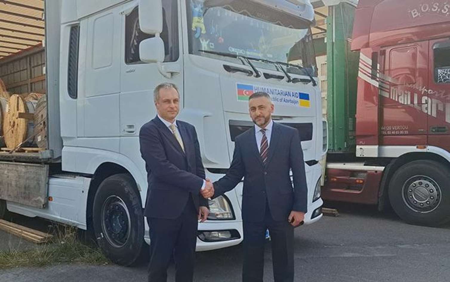 Bakının humanitar yardımı Ukraynaya çatdı 