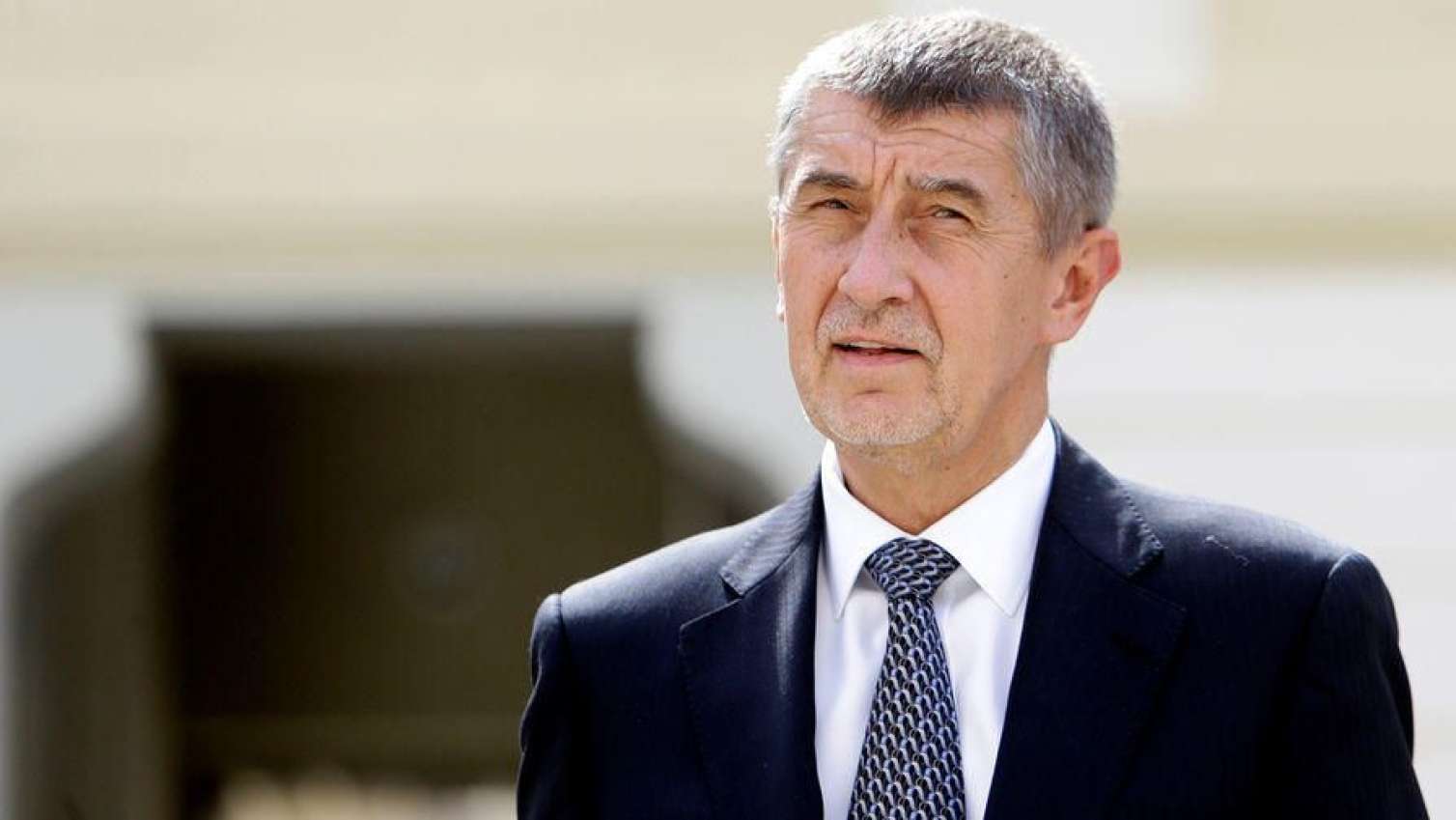 Çexiyanın keçmiş baş naziri hücuma məruz qaldı 