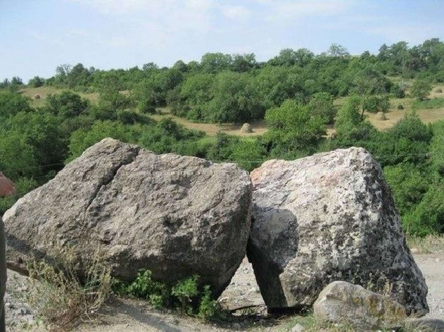 55 yaşlı kişi qayalıqdan yıxılaraq öldü 
