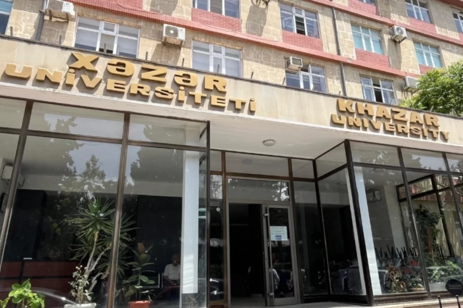 Xəzər Universitetinə yeni rektor təyin edildi - FOTO