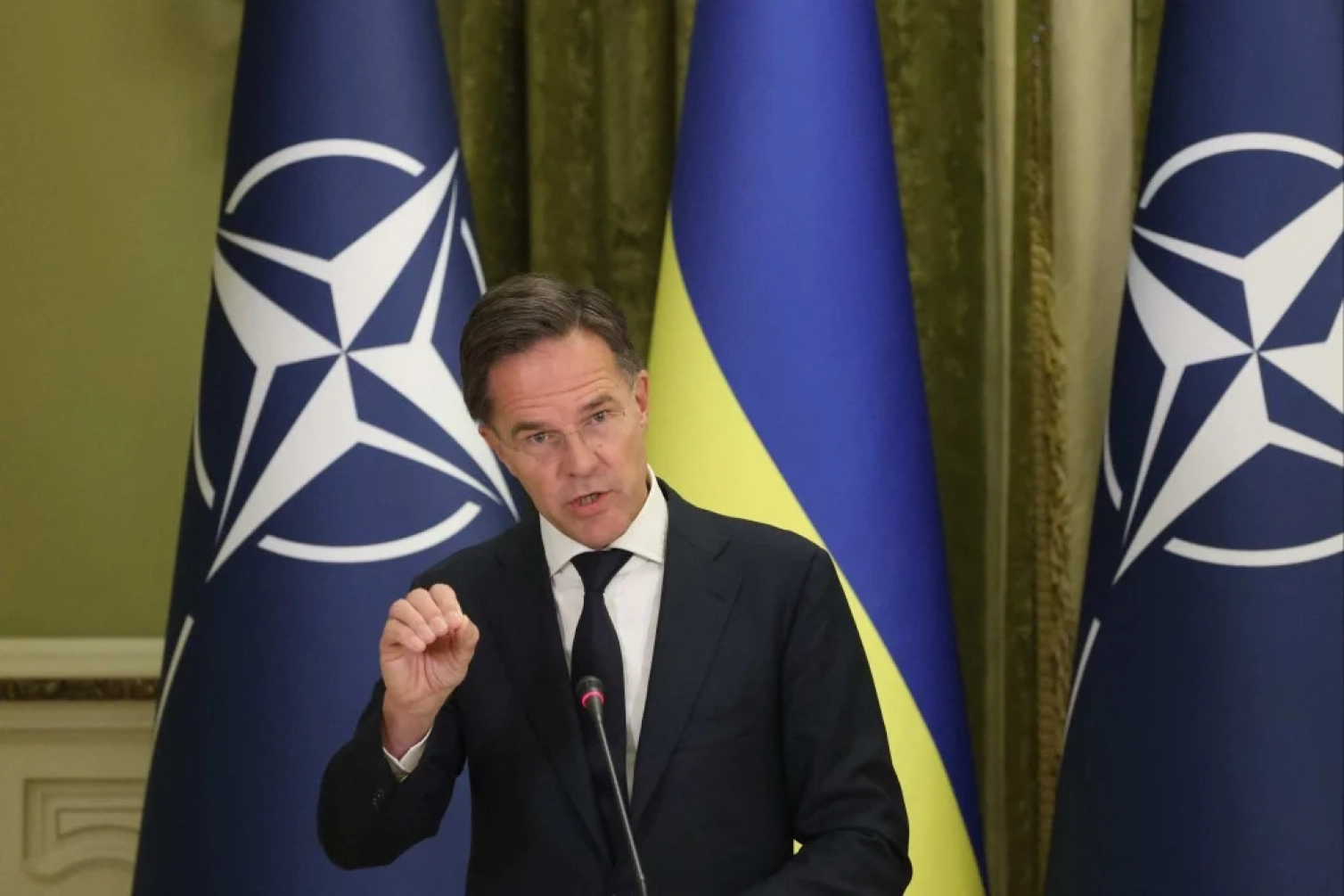 Putin Texasın qubernatorudur - Rutte Rusiya liderini aşağıladı 