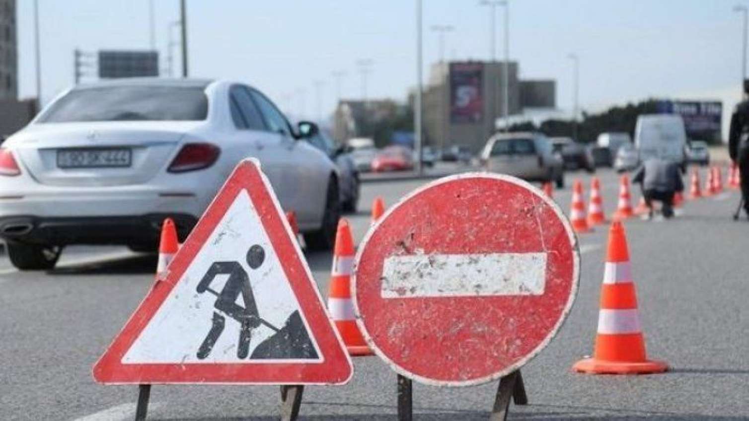 Bu küçə təmirə bağlanır 