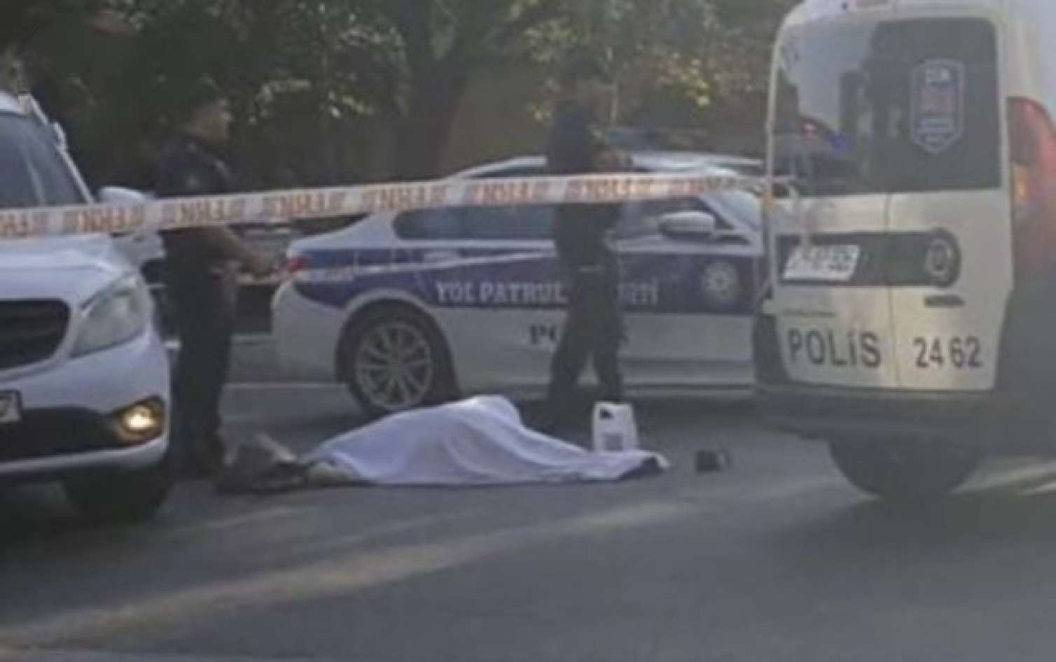“İnşaatçılar”da qadını maşın vurub öldürdü - Foto 